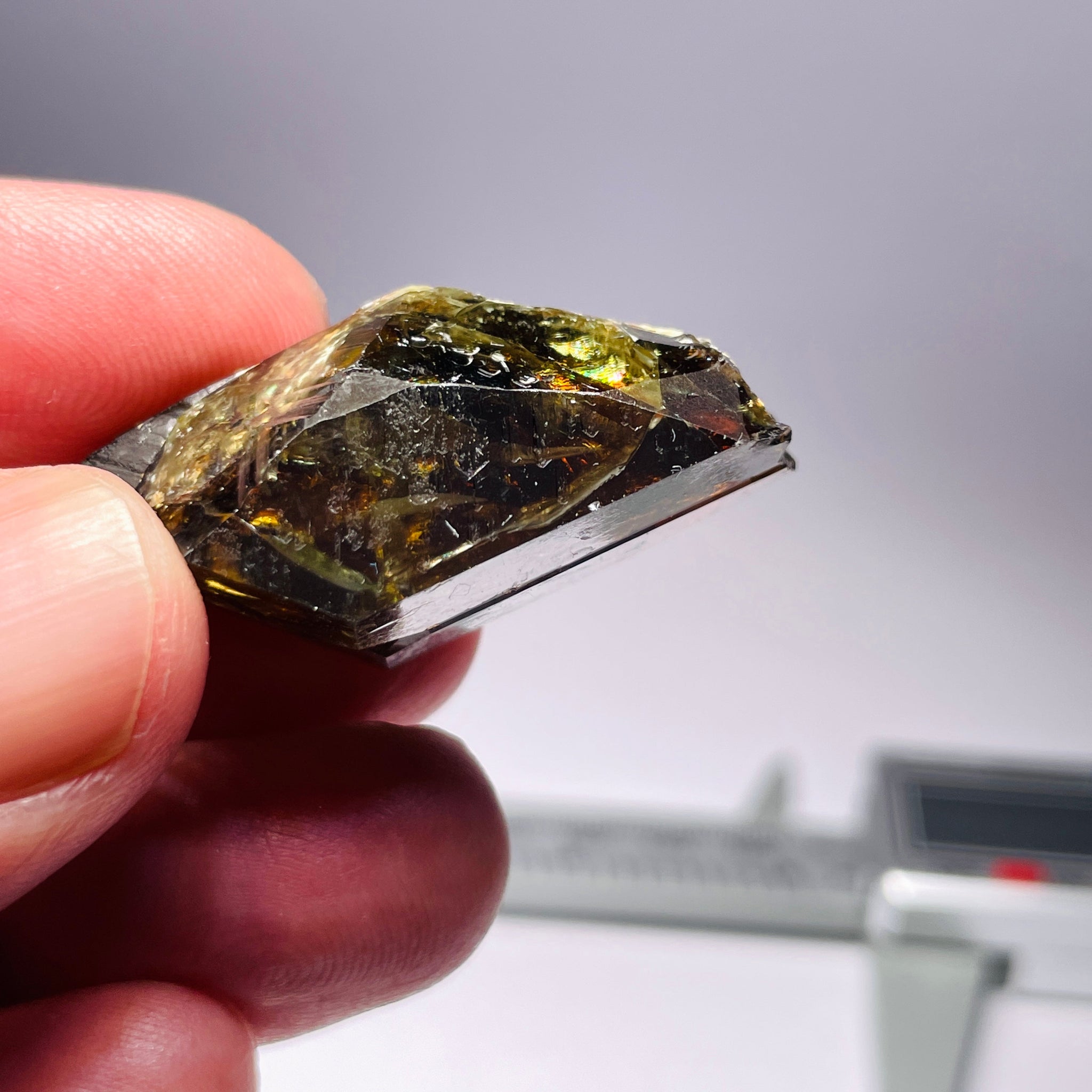 80.67Ct/16.13Gm Tanzanian Sphene Crystal Untreated Unheated. 38.4 X 15.5 19.6Mm Very High End Ultra