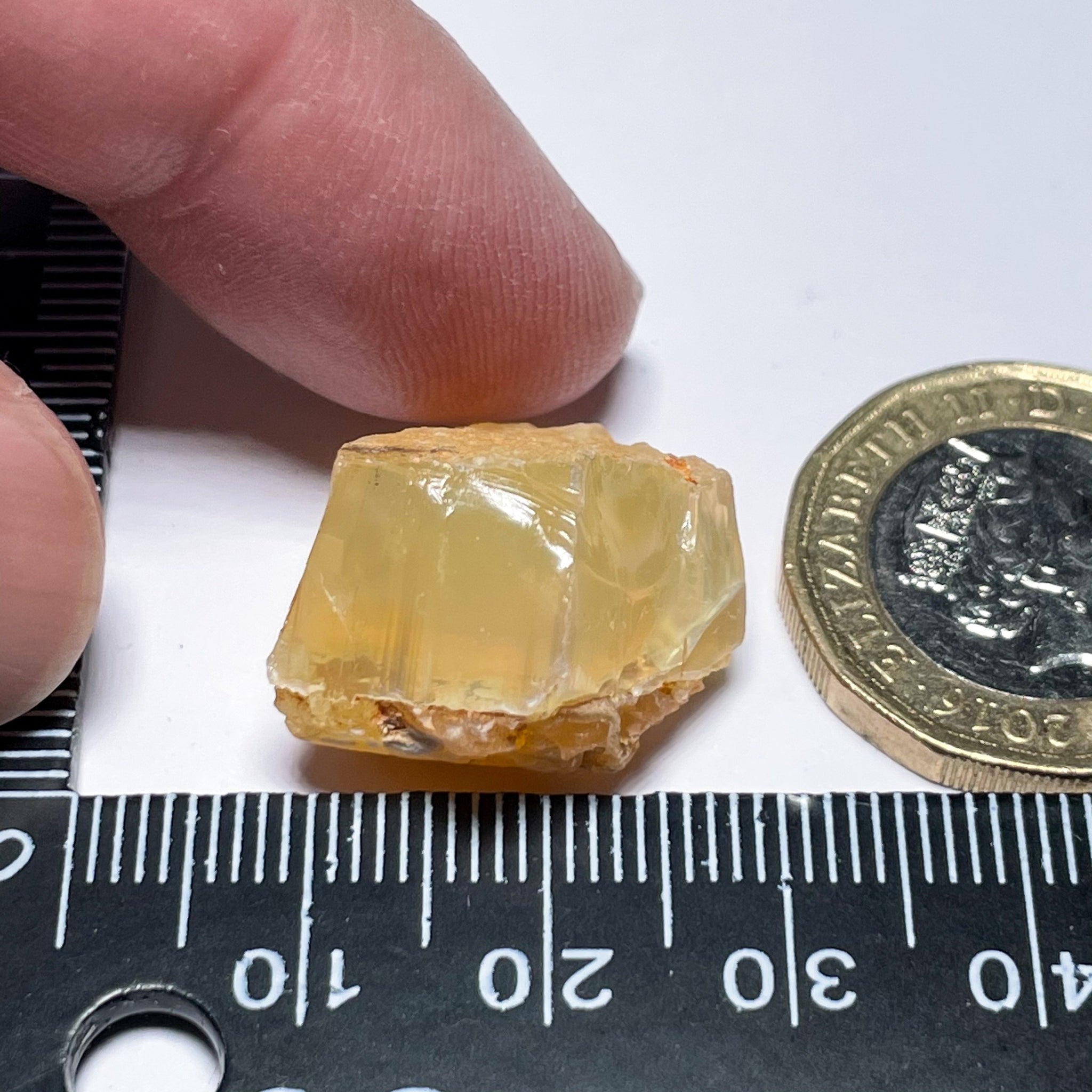 24.44Ct Opal Tanzania Untreated Unheated From A 1999 Deposit Chatoyant (White Pearly Cats-Eye