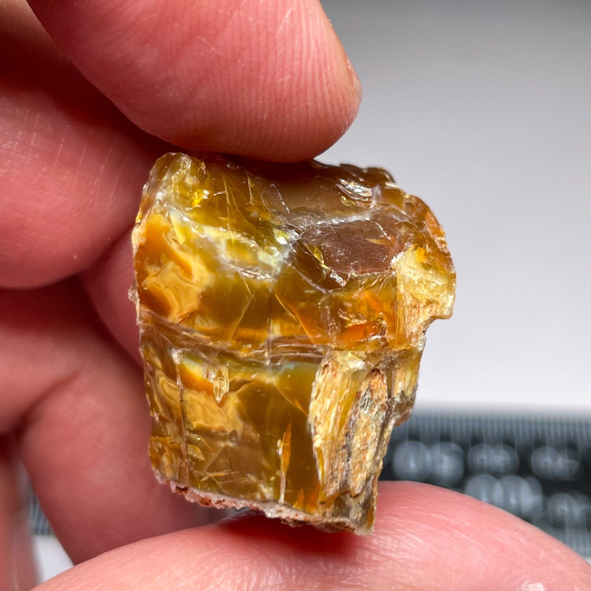 59.74Ct Opal Tanzania Untreated Unheated From A 1999 Deposit Chatoyant (Cats-Eye Effect) Has An