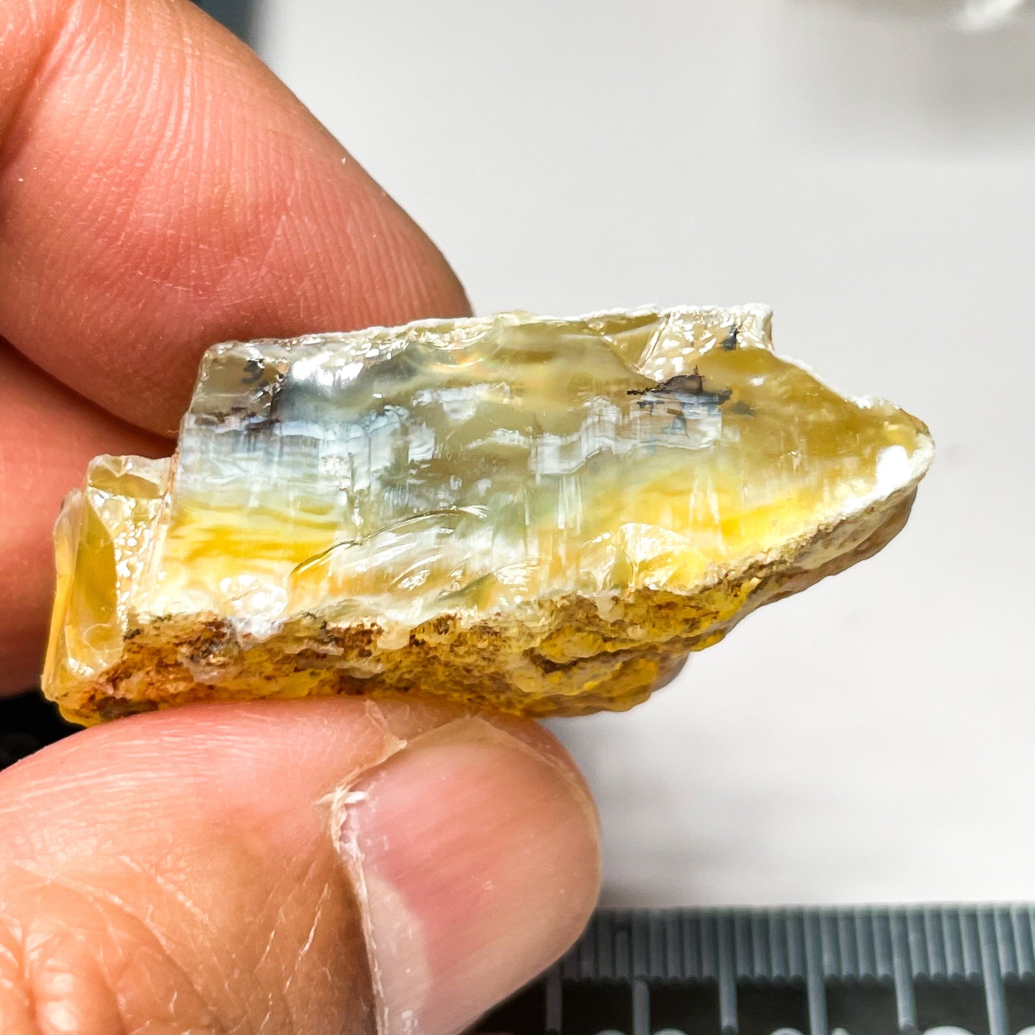 78.02Ct Opal Tanzania Untreated Unheated From A 1999 Deposit Chatoyant (Cats-Eye Effect)