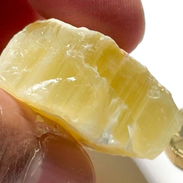 72.41Ct Opal Tanzania Untreated Unheated From A 1999 Deposit Chatoyant (Pearly Cats-Eye Effect)