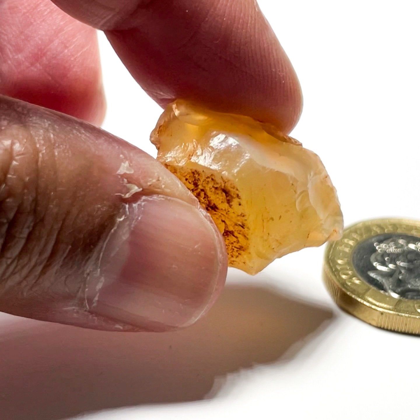 30.77Ct Opal Tanzania Untreated Unheated From A 1999 Deposit Chatoyant (Pearly Cats-Eye Effect)