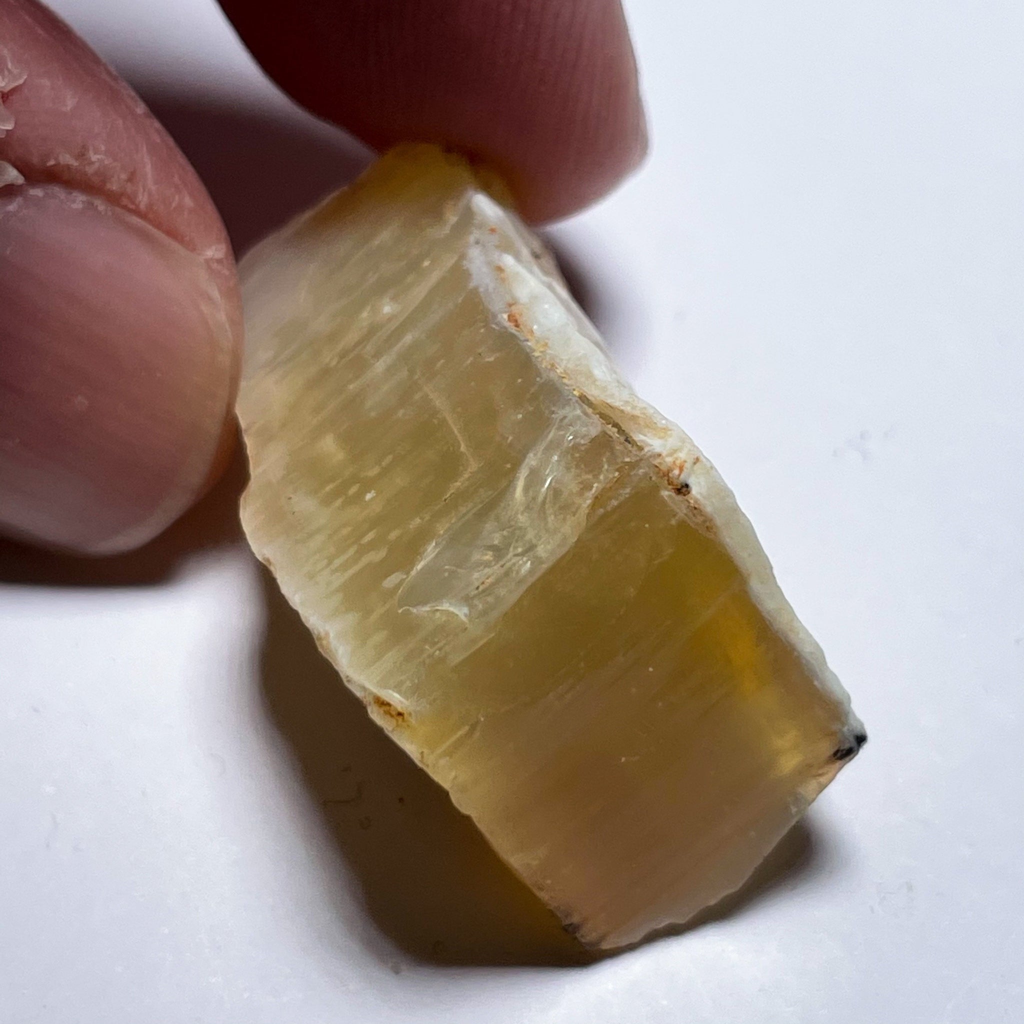 42.51Ct Opal Tanzania Untreated Unheated From A 1999 Deposit Chatoyant (White Pearly Cats-Eye