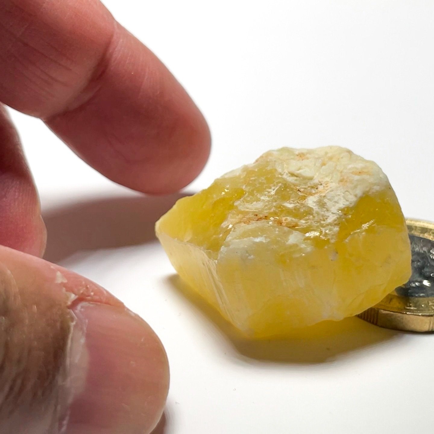 72.41Ct Opal Tanzania Untreated Unheated From A 1999 Deposit Chatoyant (Pearly Cats-Eye Effect)