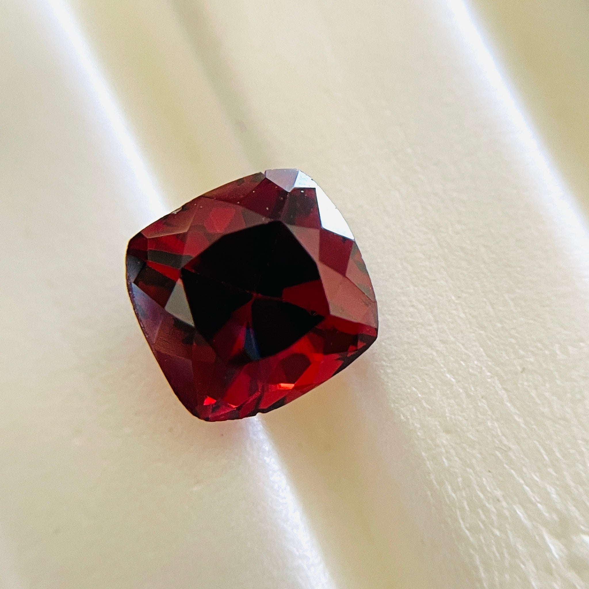 3.35Ct Malaya Garnet. Tanzania. Untreated Unheated
