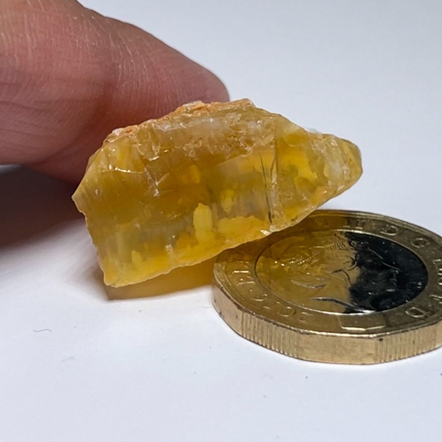 27.18Ct Opal Tanzania Untreated Unheated From A 1999 Deposit Chatoyant (Pearly Cats-Eye Effect)