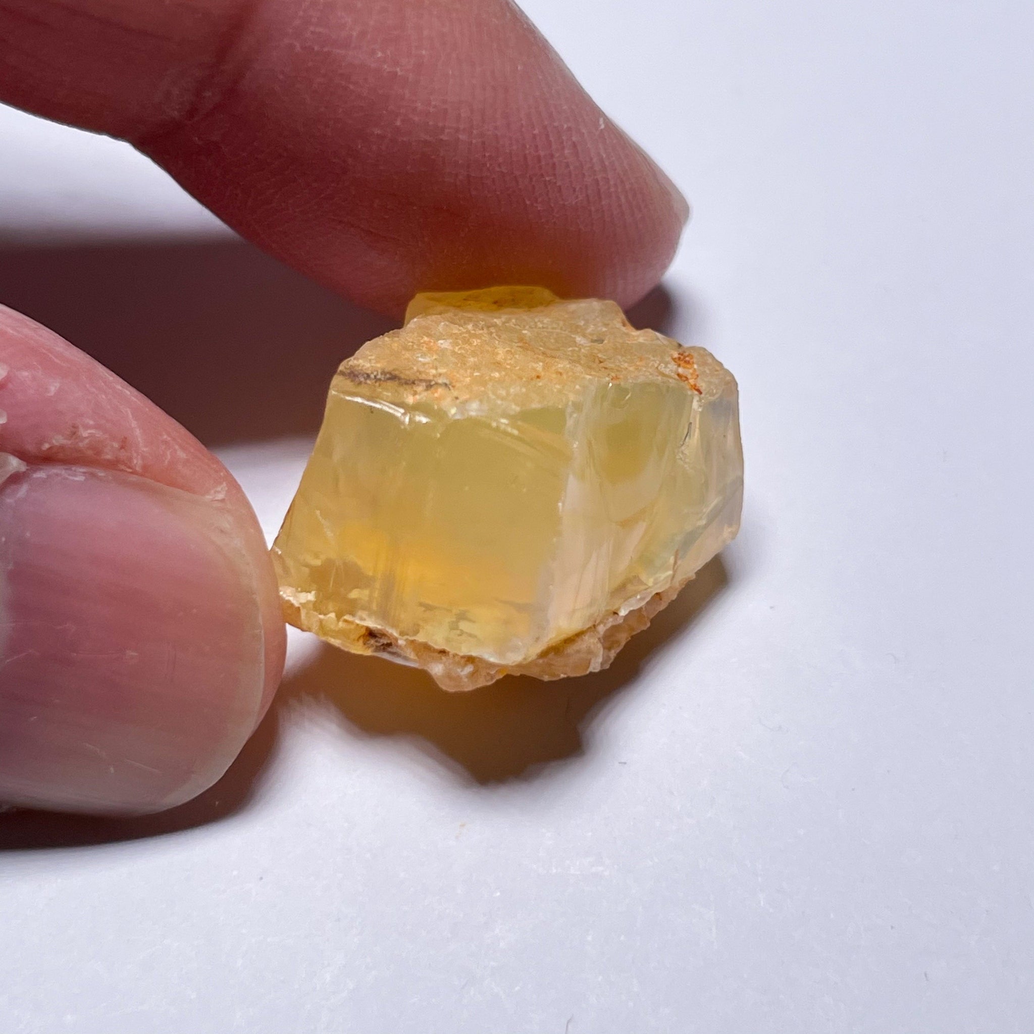 24.44Ct Opal Tanzania Untreated Unheated From A 1999 Deposit Chatoyant (White Pearly Cats-Eye