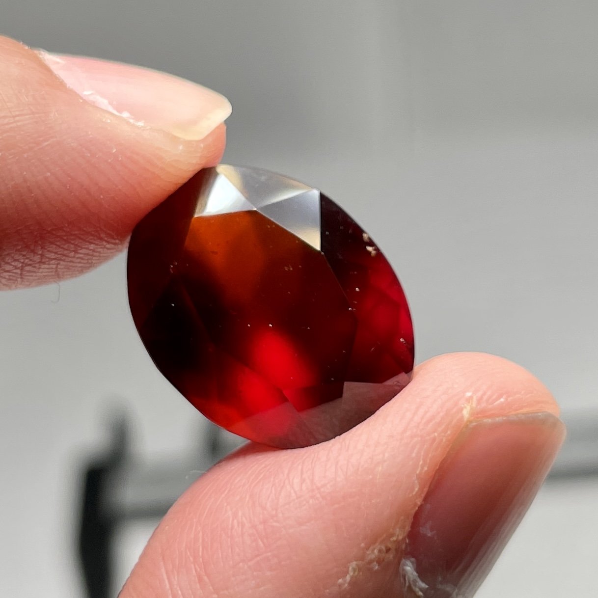 22.88Ct Hessonite Garnet Tanzania Untreated Unheated. 19 X 14 9.1 Mm. Use Either Side.
