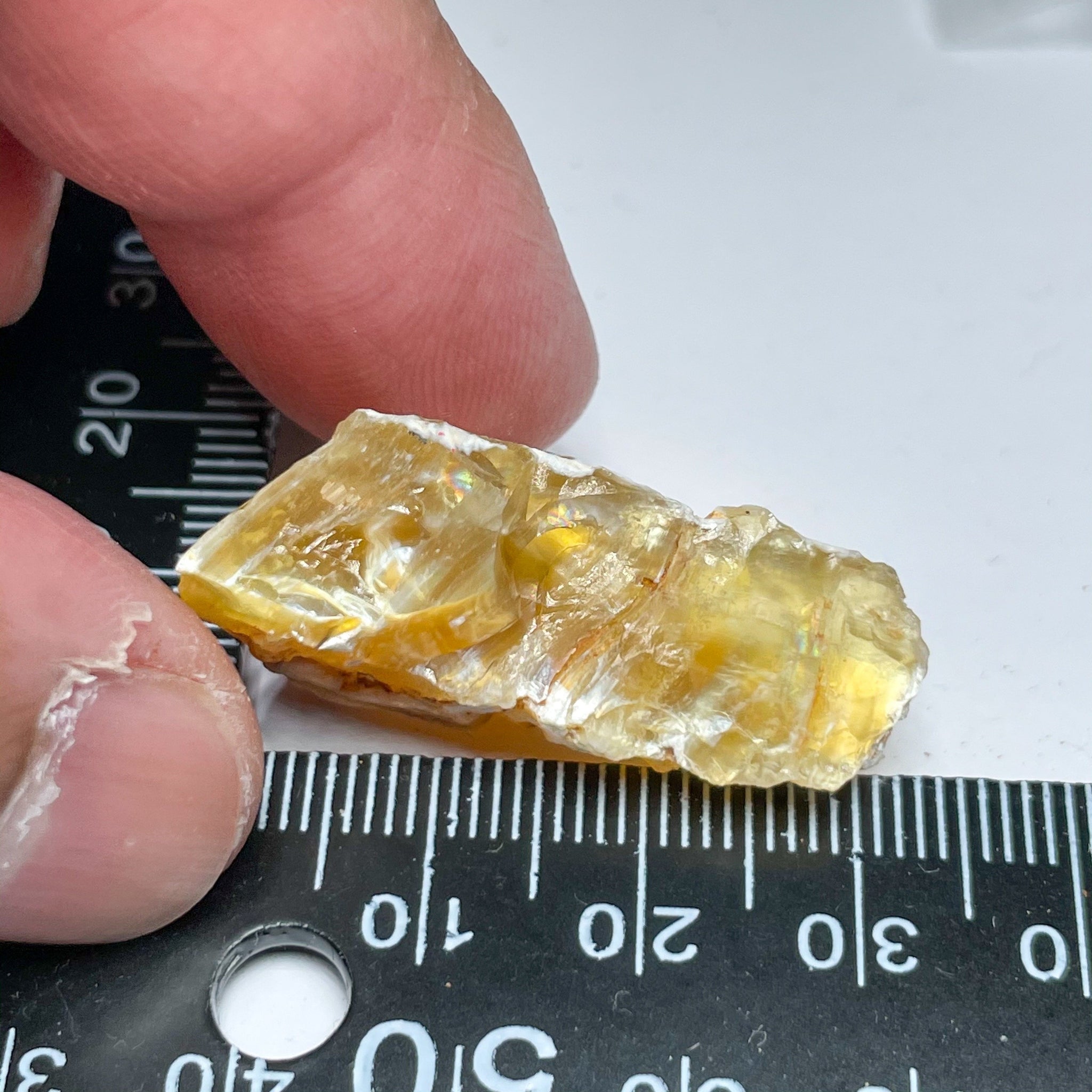 37.04Ct Opal Tanzania Untreated Unheated From A 1999 Deposit Chatoyant (Cats-Eye Effect)