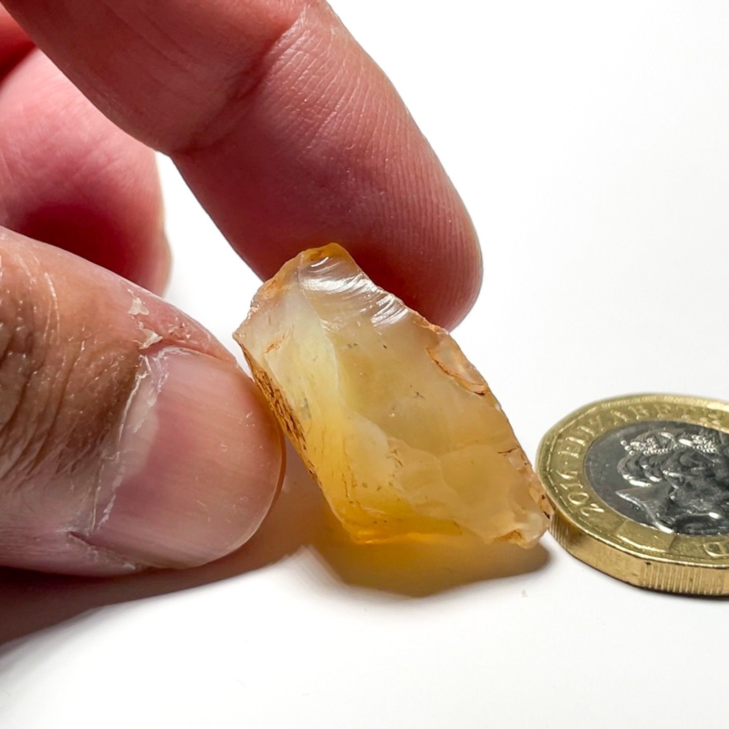 30.77Ct Opal Tanzania Untreated Unheated From A 1999 Deposit Chatoyant (Pearly Cats-Eye Effect)