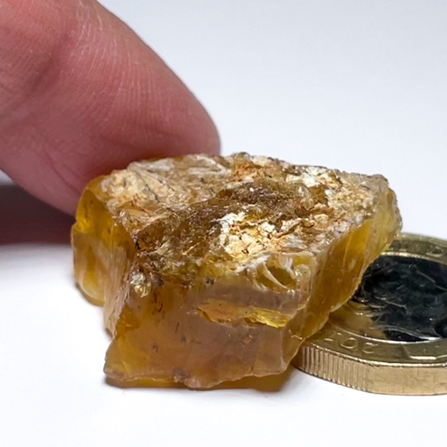 40.71Ct Opal Tanzania Untreated Unheated From A 1999 Deposit Chatoyant (Pearly Cats-Eye Effect)