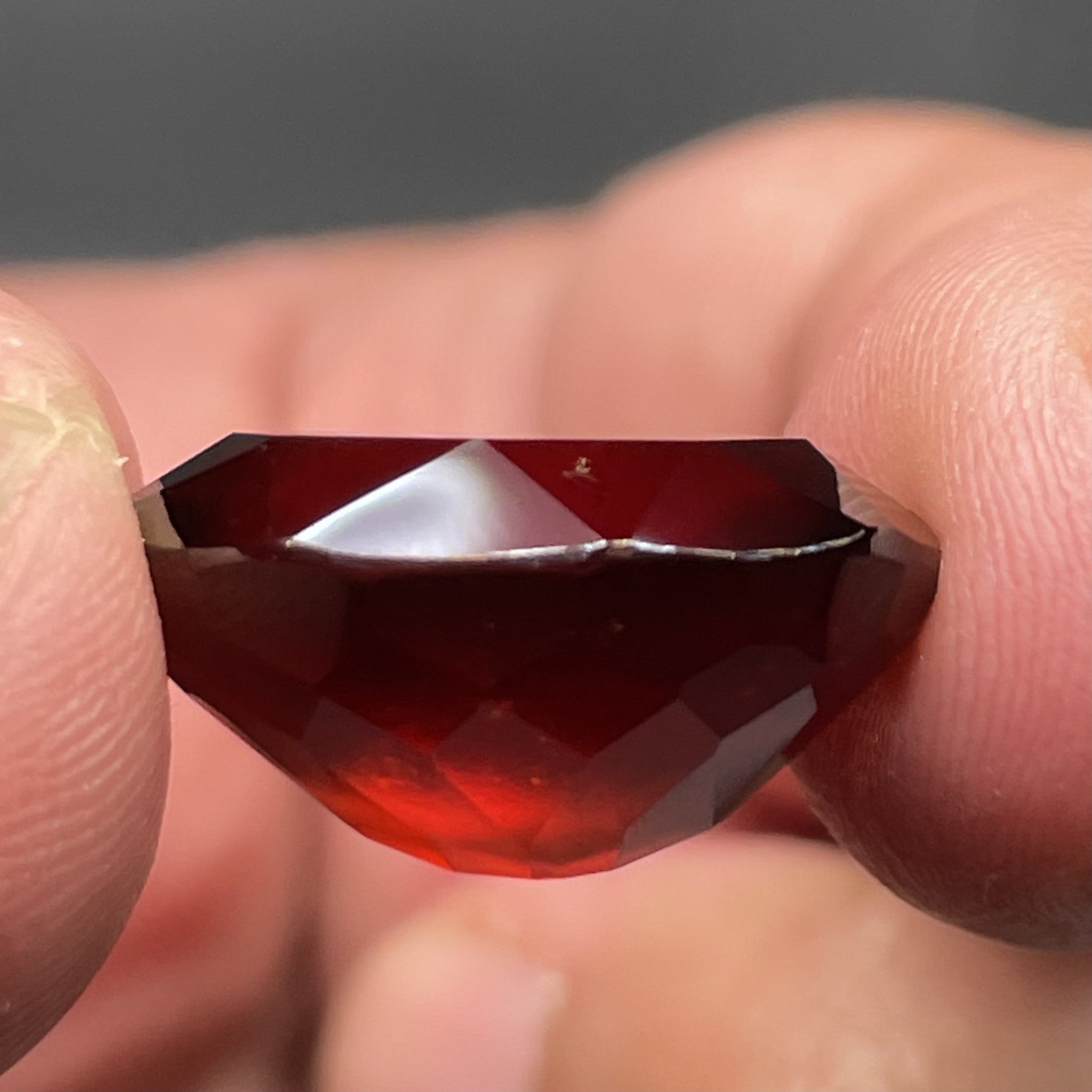 22.88Ct Hessonite Garnet Tanzania Untreated Unheated. 19 X 14 9.1 Mm. Use Either Side.