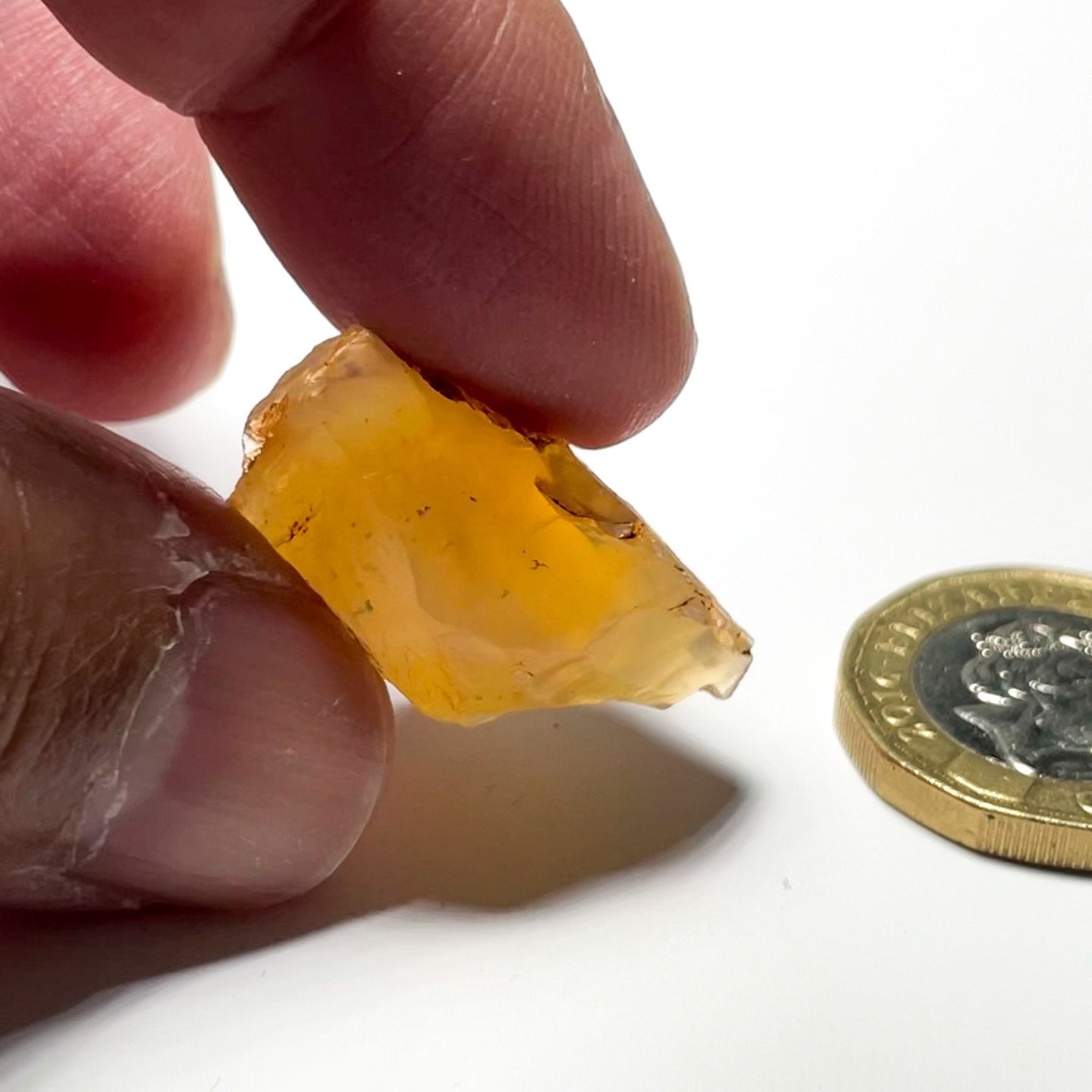 30.77Ct Opal Tanzania Untreated Unheated From A 1999 Deposit Chatoyant (Pearly Cats-Eye Effect)