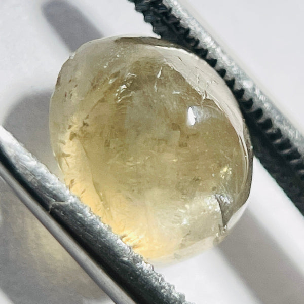 3.18Ct Sapphire Tanzania. Untreated Unheated. Seems To Have A Moving Spot/star. Oddly Cut