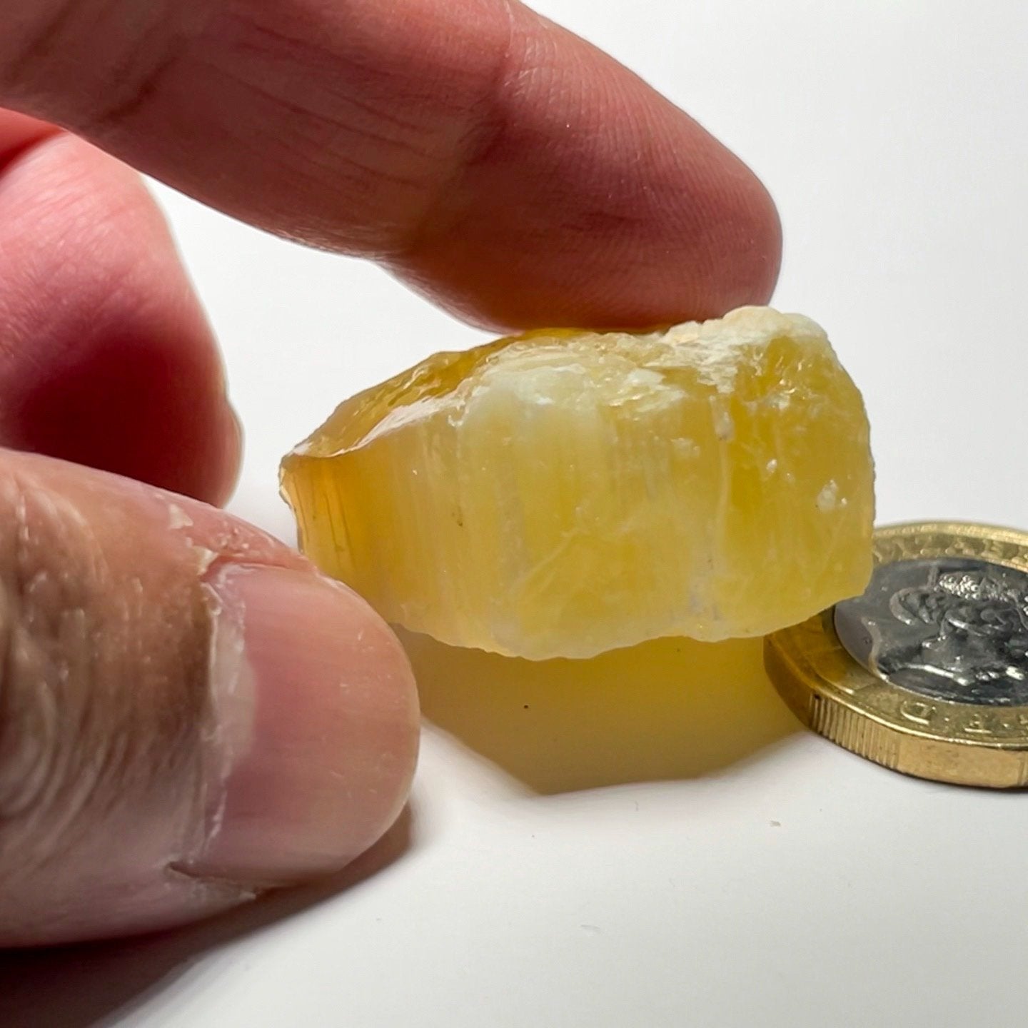 72.41Ct Opal Tanzania Untreated Unheated From A 1999 Deposit Chatoyant (Pearly Cats-Eye Effect)