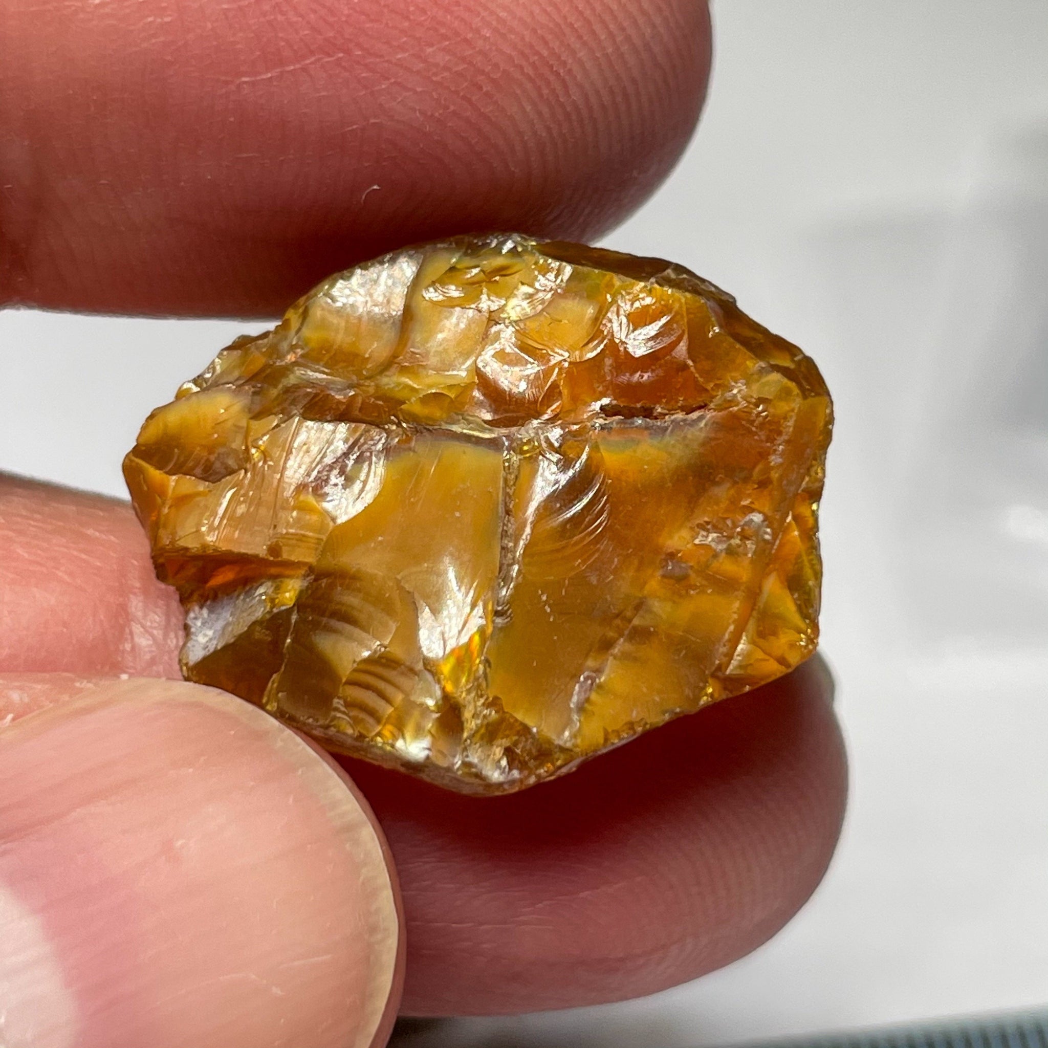 19.34Ct Opal Tanzania Untreated Unheated From A 1999 Deposit Chatoyant (Cats-Eye Effect) Has An