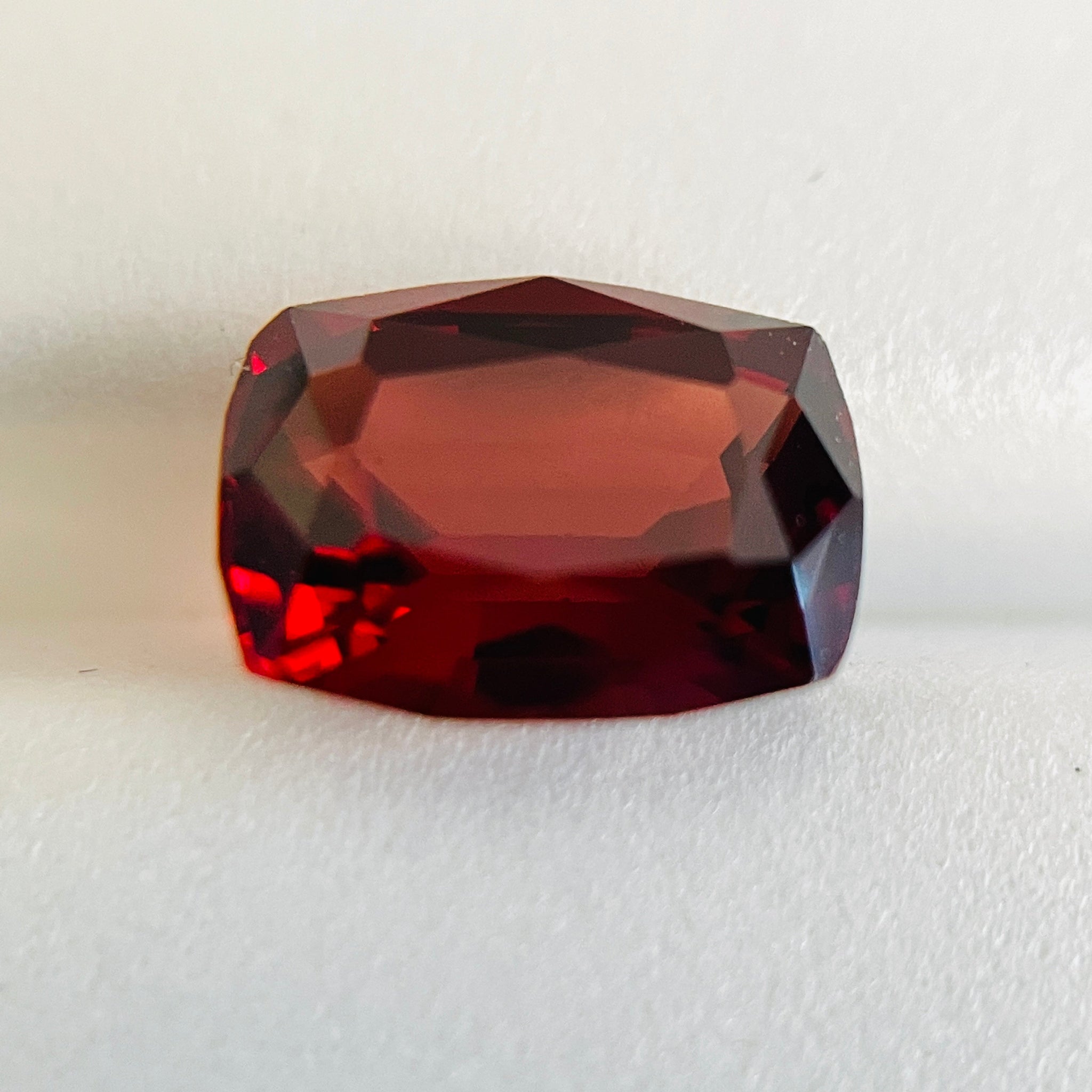 1.97Ct Malaya Garnet. Tanzania. Untreated Unheated
