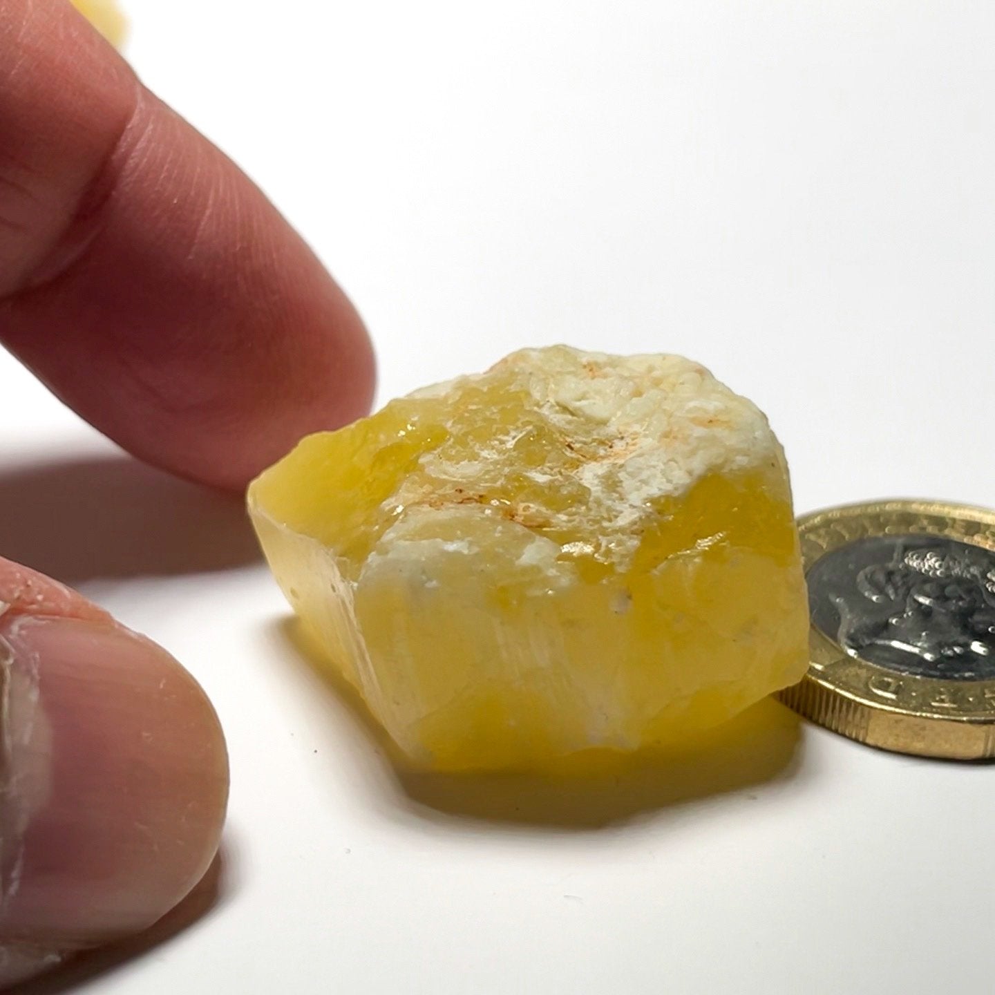 72.41Ct Opal Tanzania Untreated Unheated From A 1999 Deposit Chatoyant (Pearly Cats-Eye Effect)