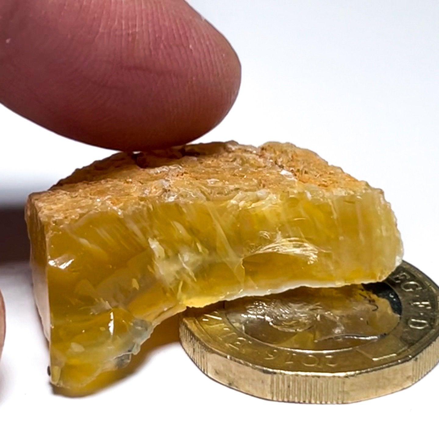 46.74Ct Opal Tanzania Untreated Unheated From A 1999 Deposit Chatoyant (Pearly Cats-Eye Effect)