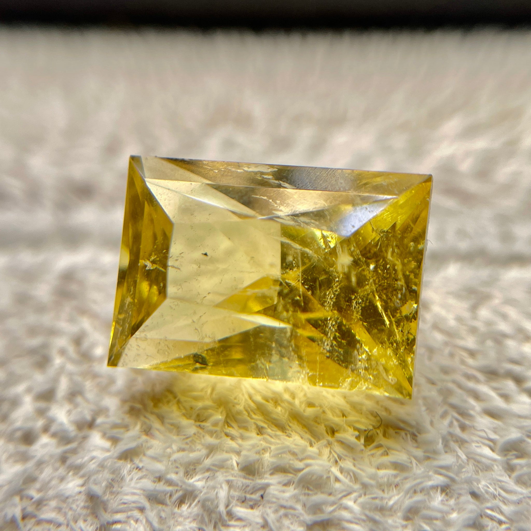 8.035Ct Vivid Intense Yellow Golden Danburite Tanzania Untreated Unheated. Slightly Included. Super