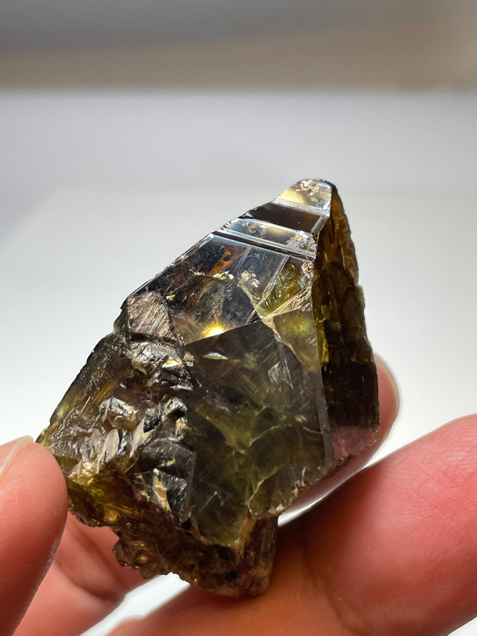 176.97Ct / 35.39Gm Tanzanian Sphene Crystal Untreated Unheated. 44.0 X 27.0 23.1Mm Very High End