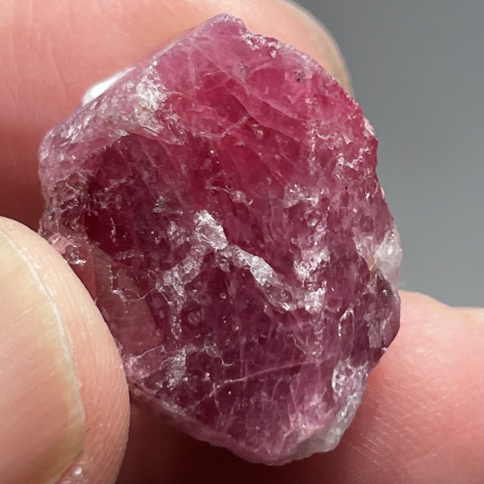 9.00Gm / 45.00Ct Mahenge Spinel Crystal Tanzania Untreated Unheated 20X 16 X 15Mm