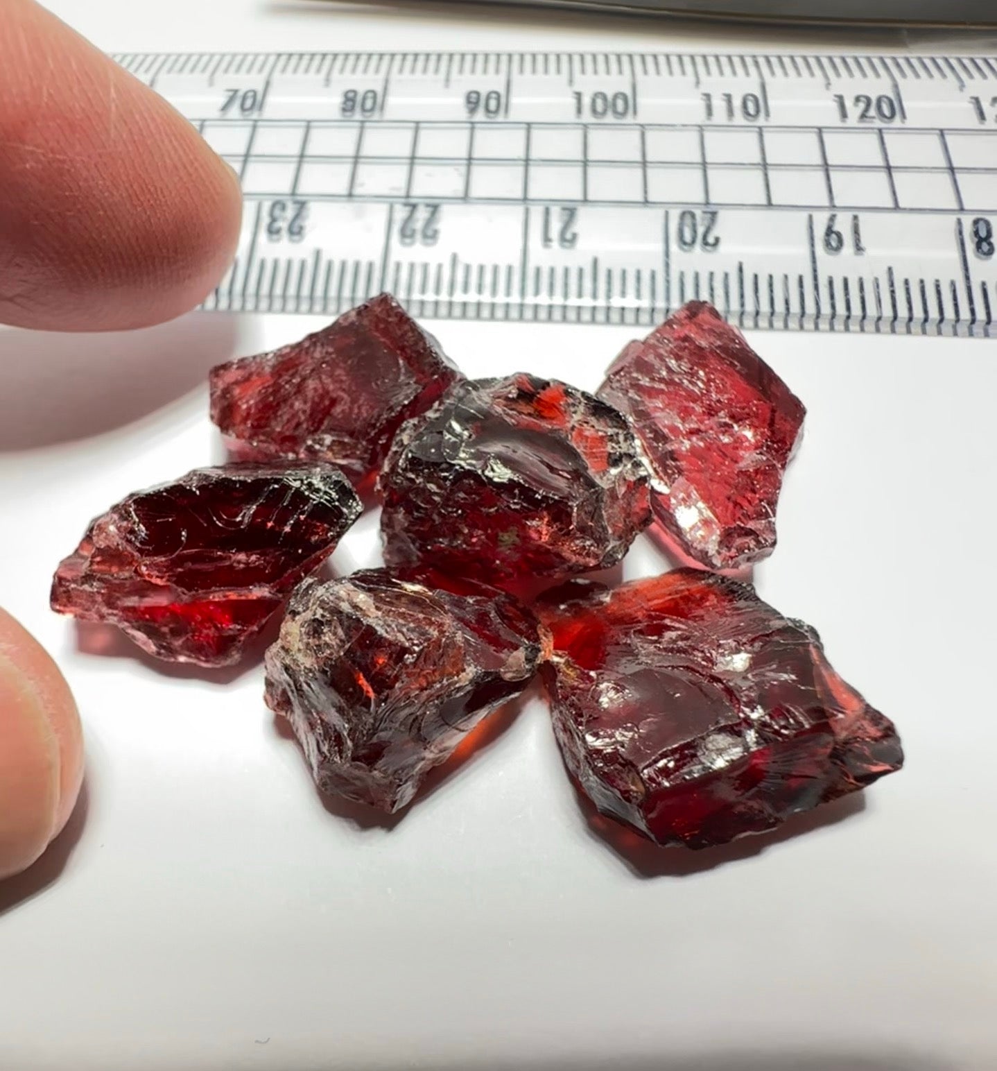 86.12Ct Red Garnet Lot 11.19Ct - 16.13Ct Clean With Slight Inclusions On The Outside