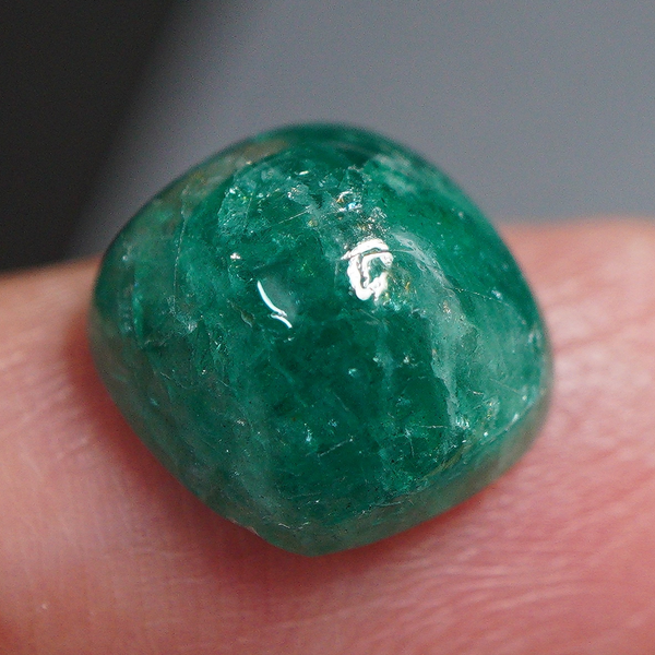Tanzanian Emerald Cabochon, 5.31ct, NO OIL, Untreated Unheated