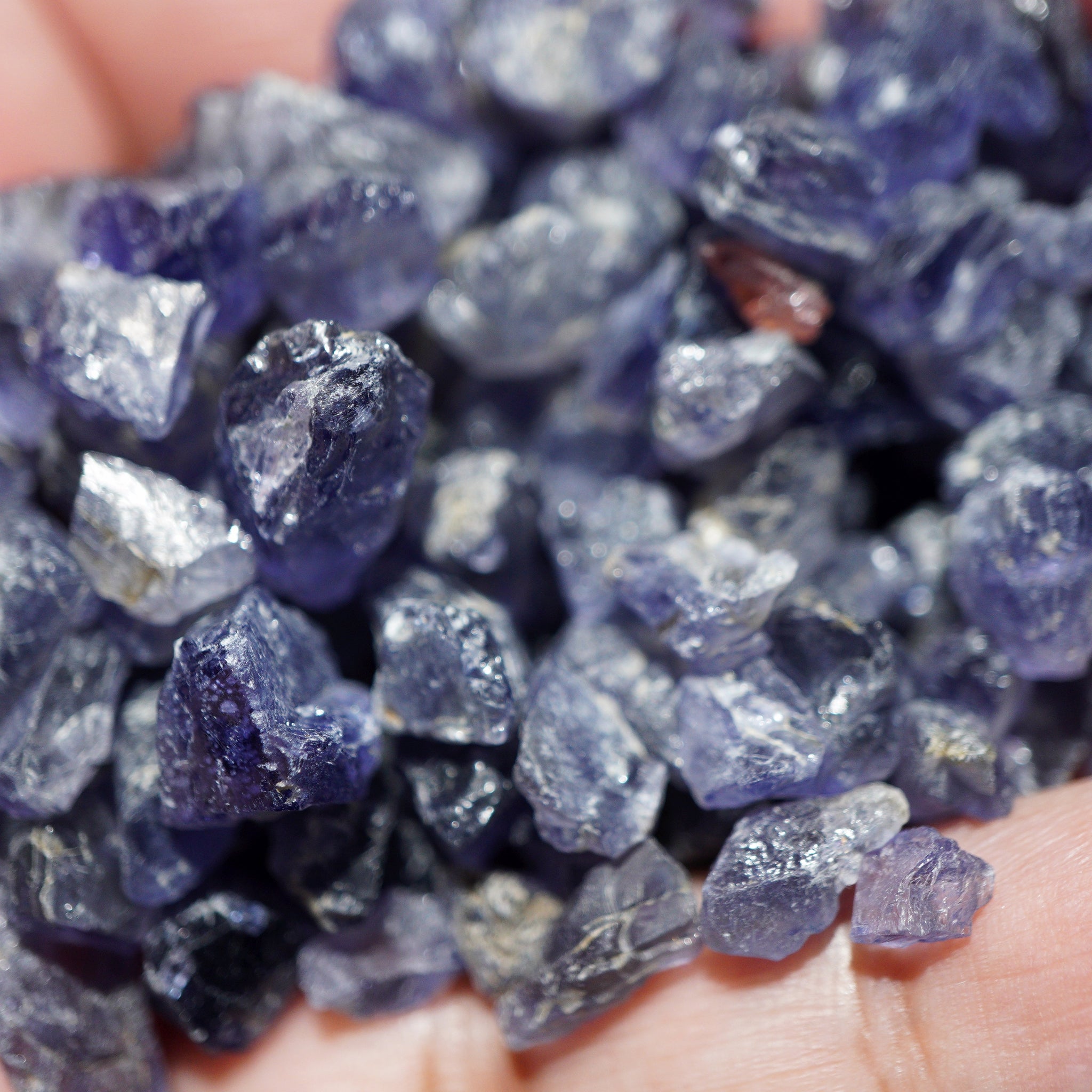 2 Kg Iolite Lots Tanzania But Good For Setting As Is Holistics Etc. 0.20Gm - 3Gm Pcs Price Per Kg