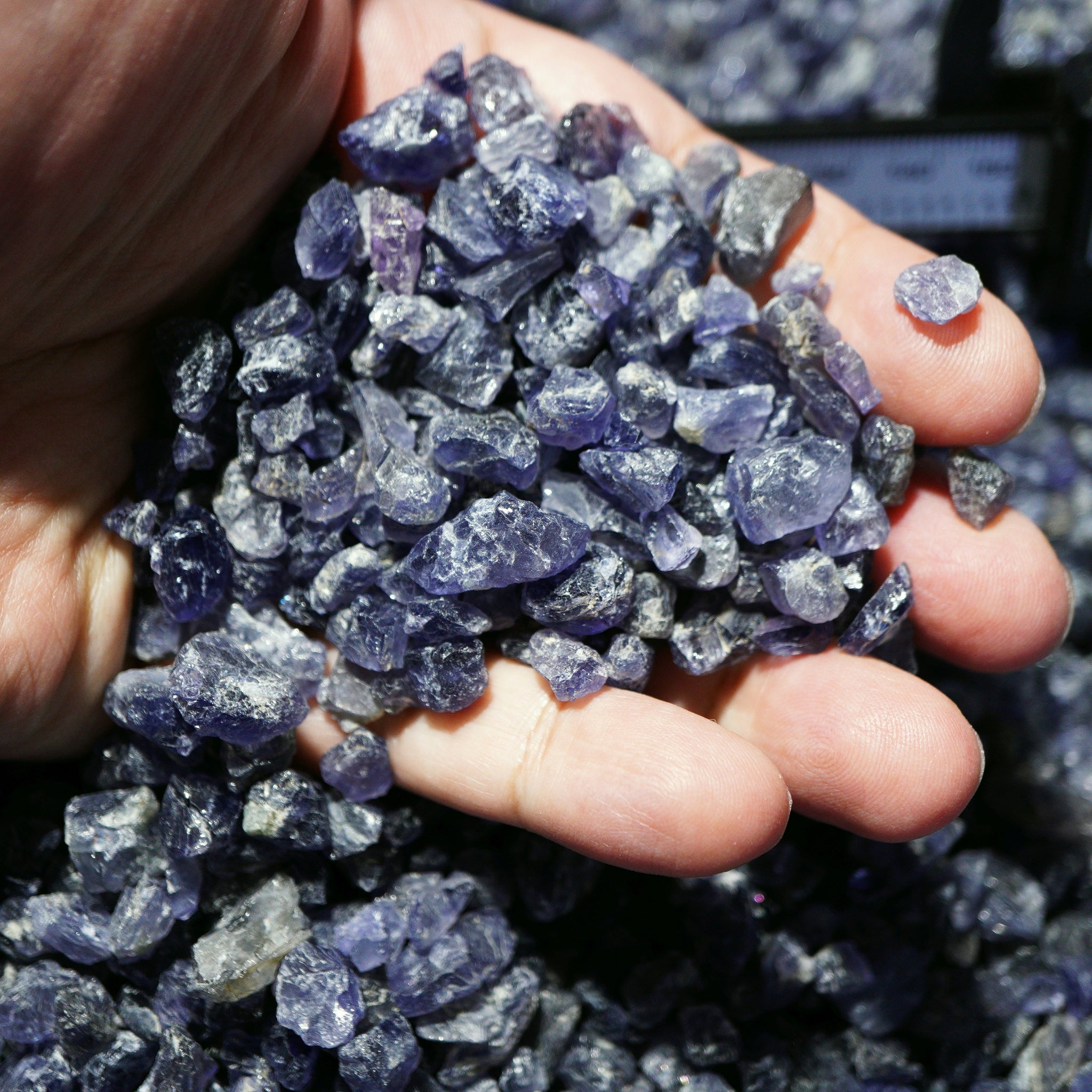 2 Kg Iolite Lots Tanzania But Good For Setting As Is Holistics Etc. 0.20Gm - 3Gm Pcs Price Per Kg