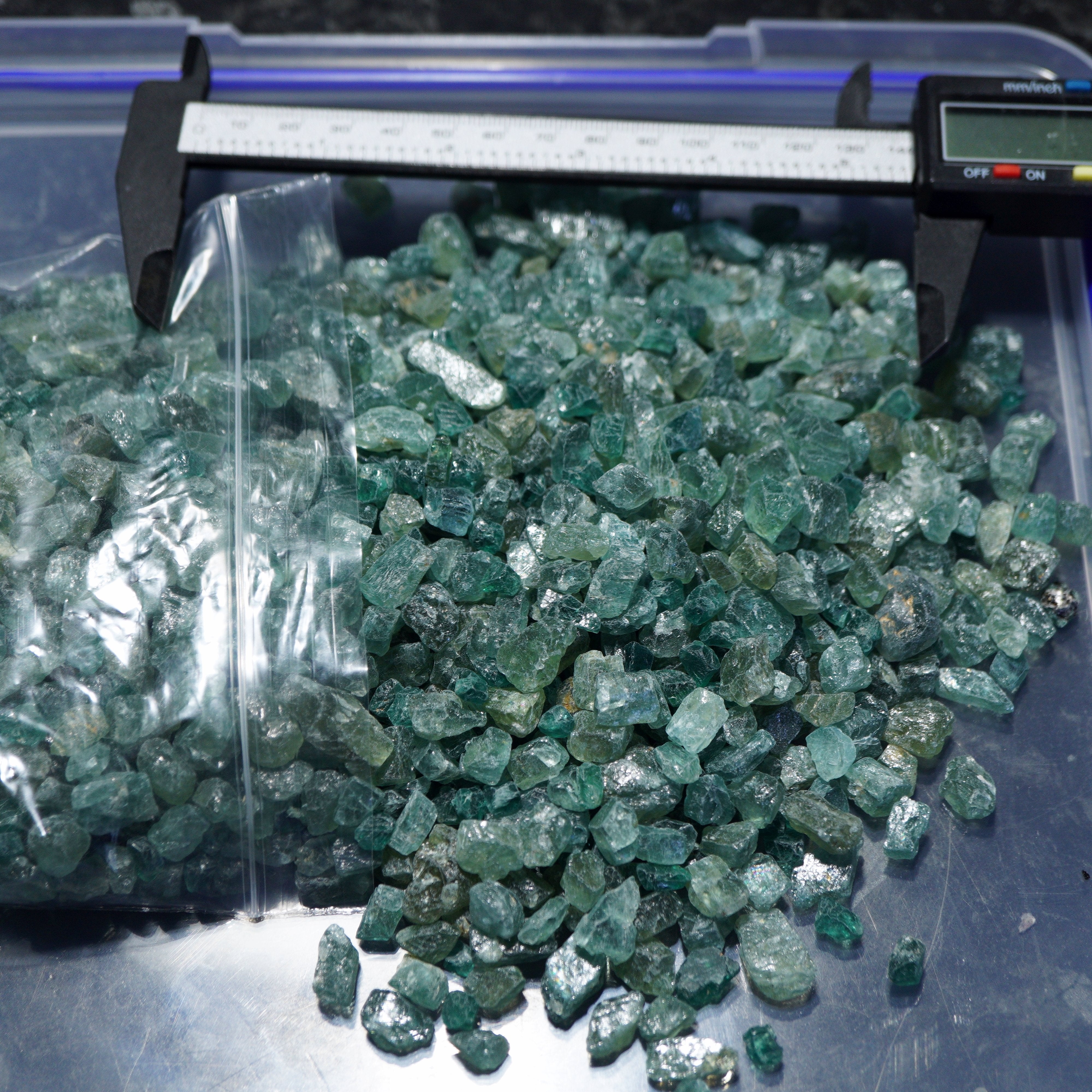 1Kg Apatite Lots Tanzania 0.2Gm - 3Gm. Price Is For