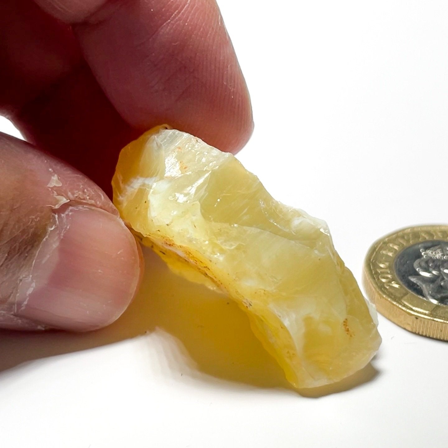 66.93Ct Opal Tanzania Untreated Unheated From A 1999 Deposit Chatoyant (Pearly Cats-Eye Effect)