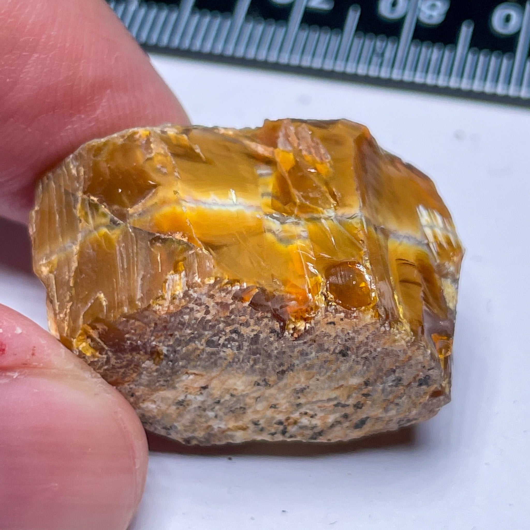 60.00Ct Opal Tanzania Untreated Unheated From A 1999 Deposit Chatoyant (Cats-Eye Effect) Has An