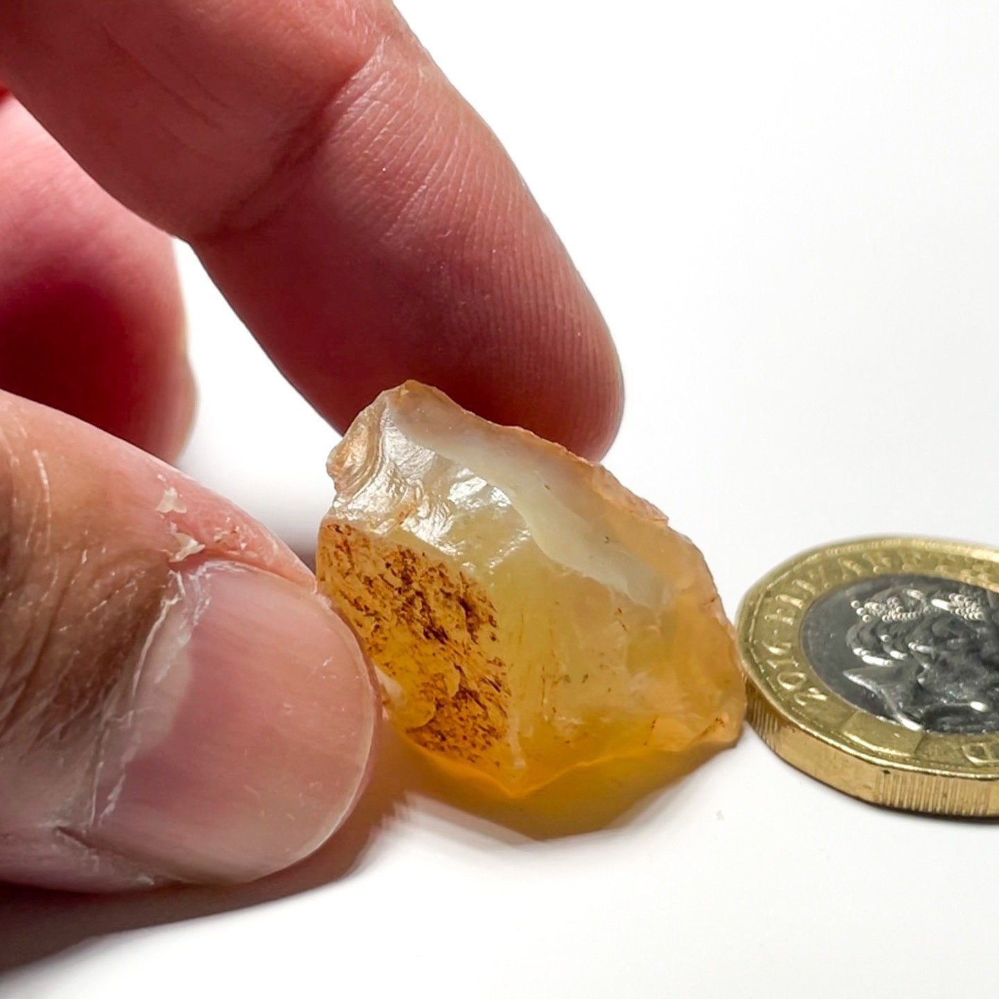 30.77Ct Opal Tanzania Untreated Unheated From A 1999 Deposit Chatoyant (Pearly Cats-Eye Effect)