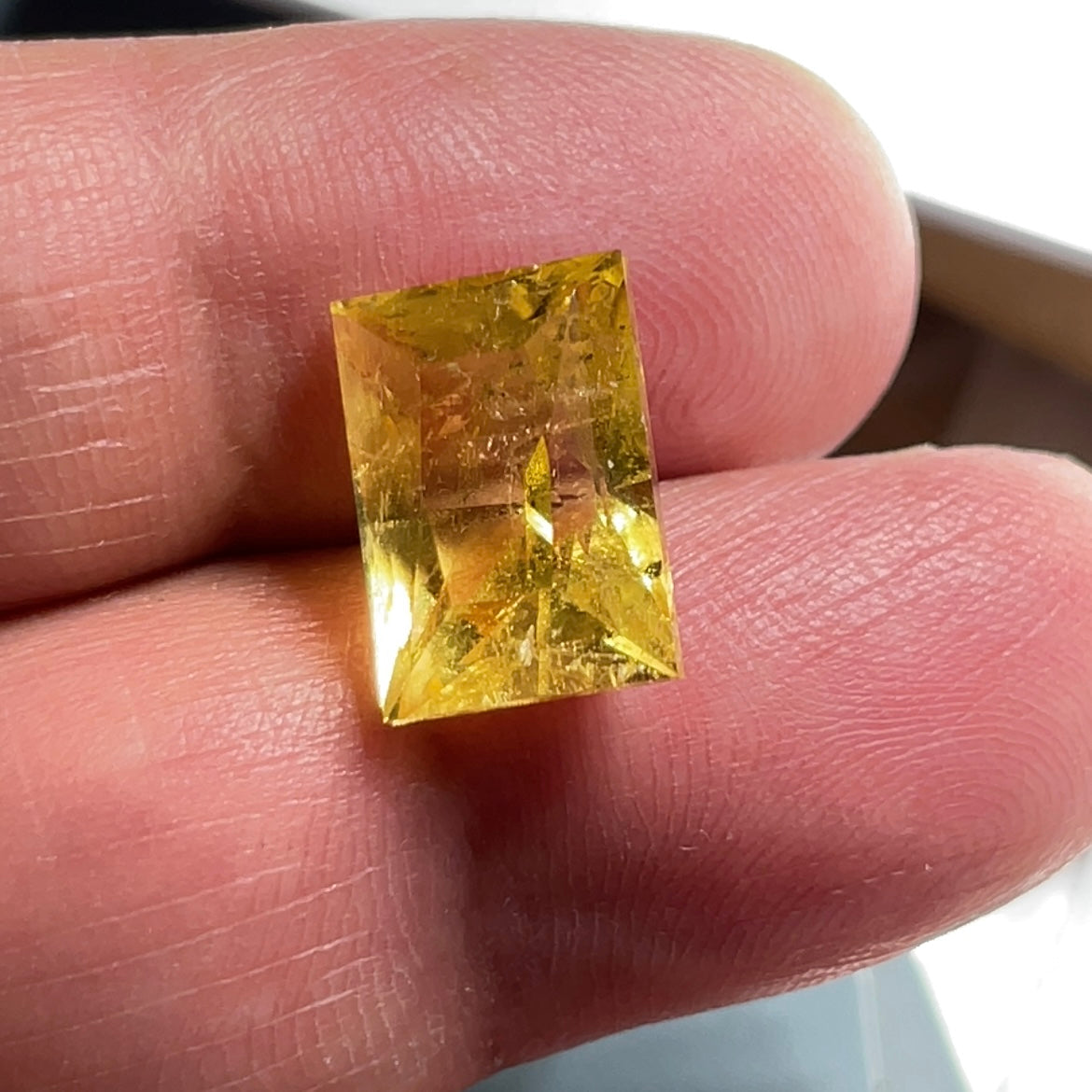 8.035Ct Vivid Intense Yellow Golden Danburite Tanzania Untreated Unheated. Slightly Included. Super
