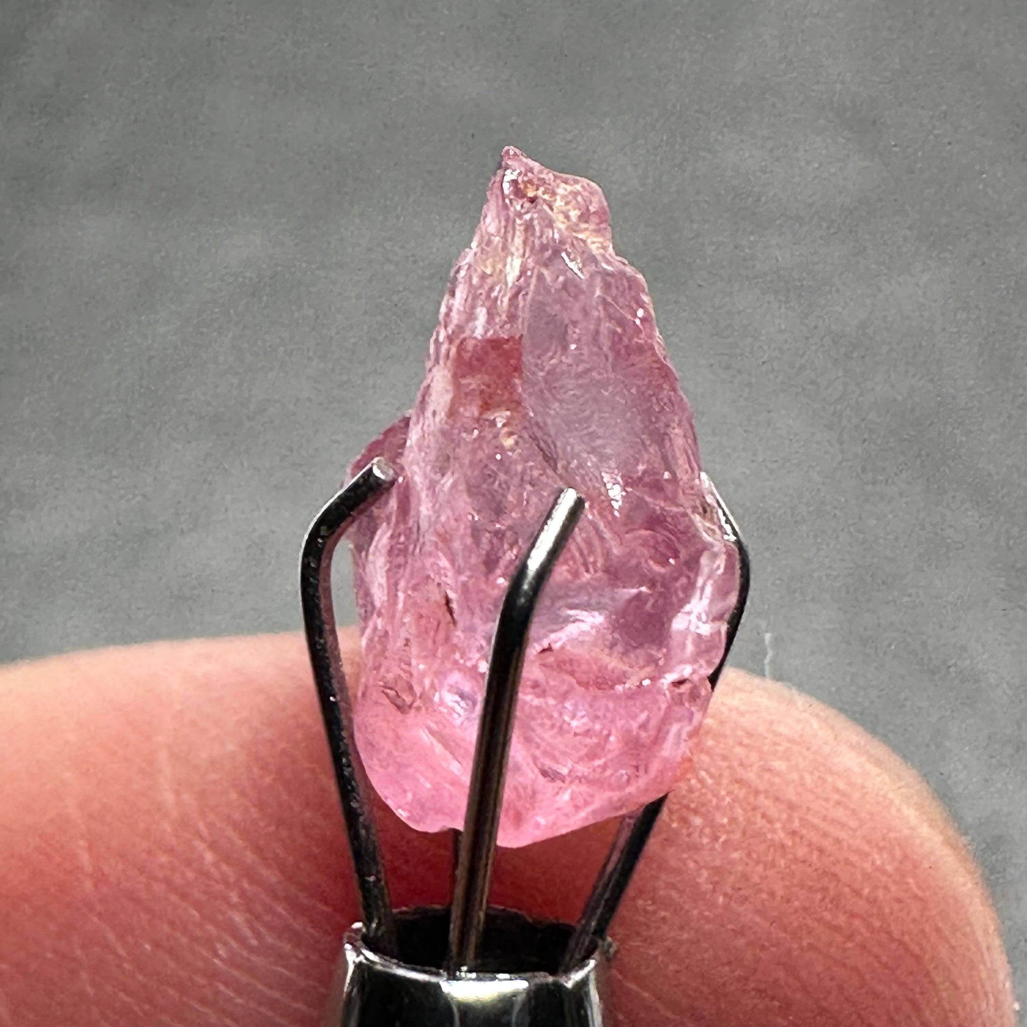 2.24Ct Pink Spinel Tanzania Vvs + Slight Silk Untreated Unheated