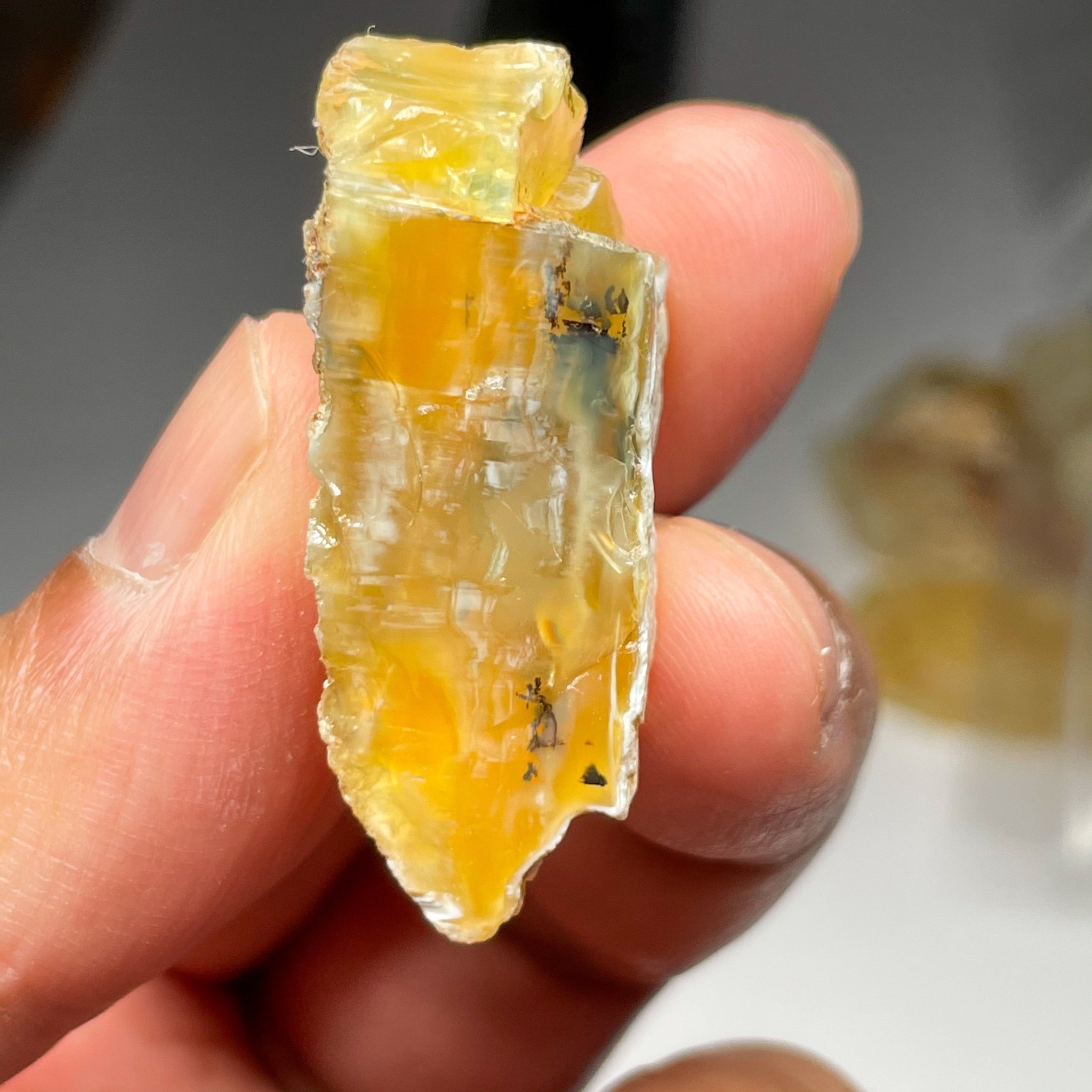 78.02Ct Opal Tanzania Untreated Unheated From A 1999 Deposit Chatoyant (Cats-Eye Effect)