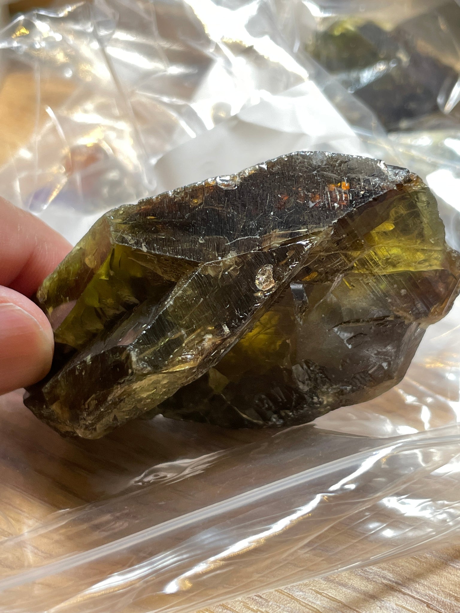 130.10Gm / 650.50Ct Sphene Crystal From Tanzania. Superb Rare Piece. 71.60 X 50.00 33.20Mm