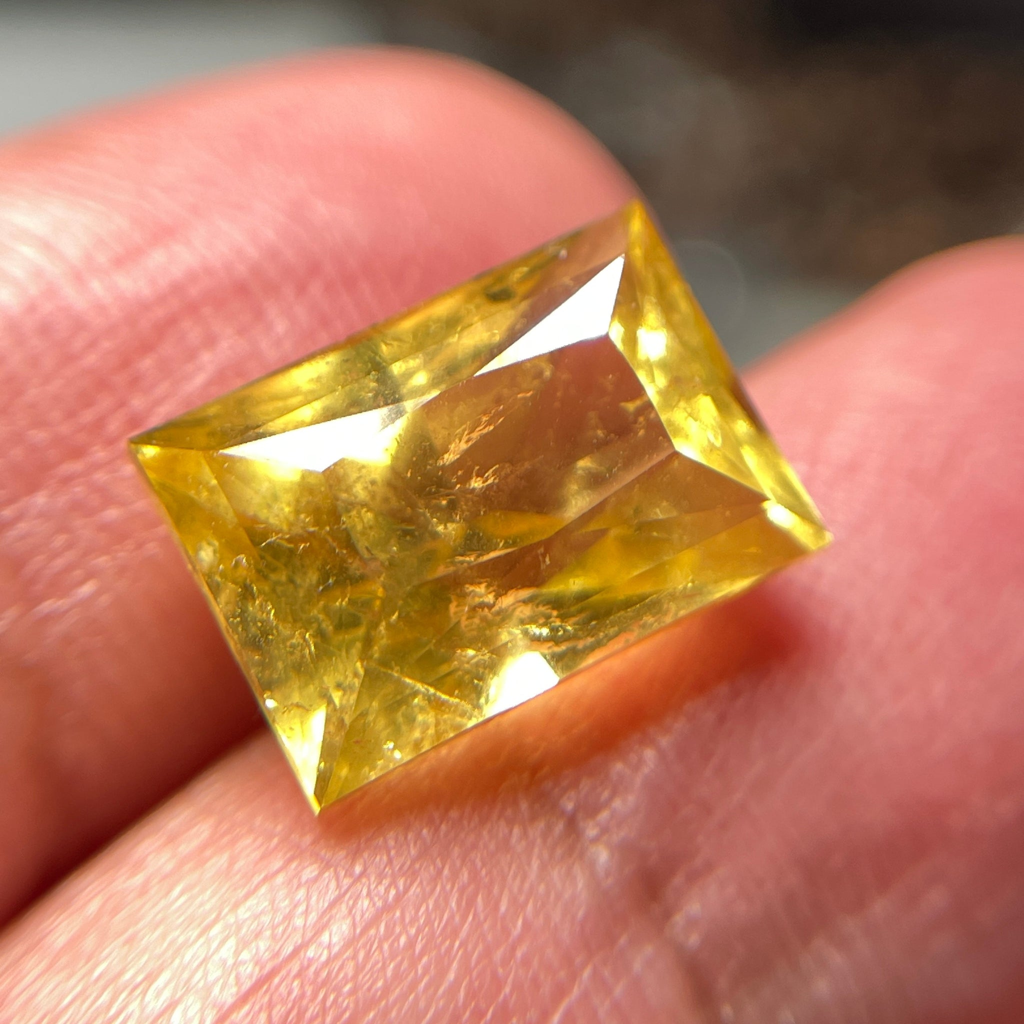 8.035Ct Vivid Intense Yellow Golden Danburite Tanzania Untreated Unheated. Slightly Included. Super