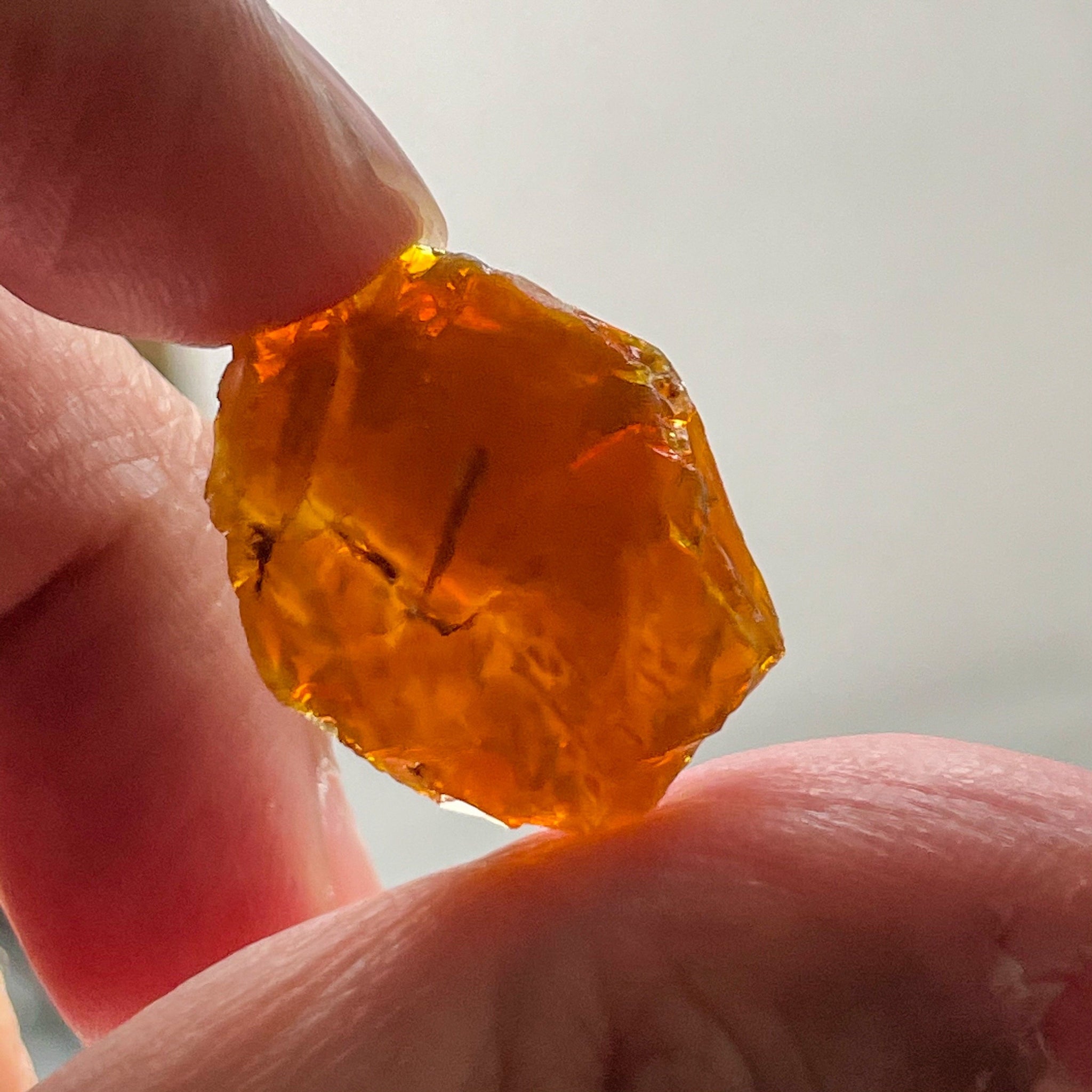 19.34Ct Opal Tanzania Untreated Unheated From A 1999 Deposit Chatoyant (Cats-Eye Effect) Has An