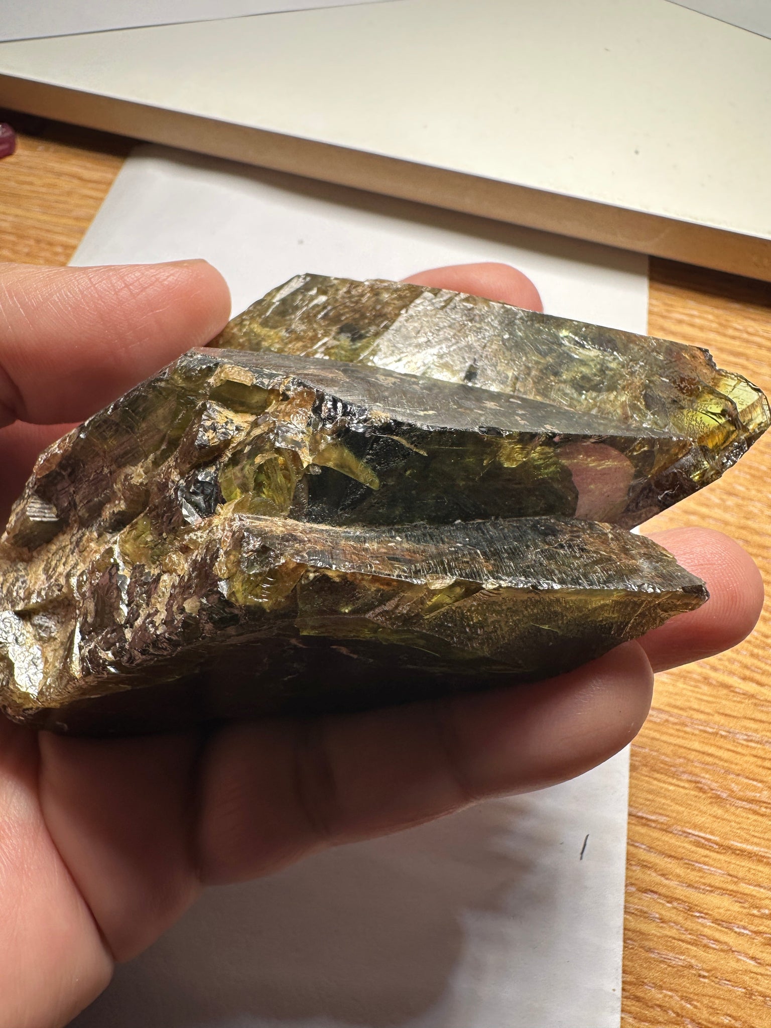 363.20Gm / 1816Ct Tanzanian Chrome Sphene Crystal. Unheated Untreated. 119Mm X 68.50Mm 44.00Mm
