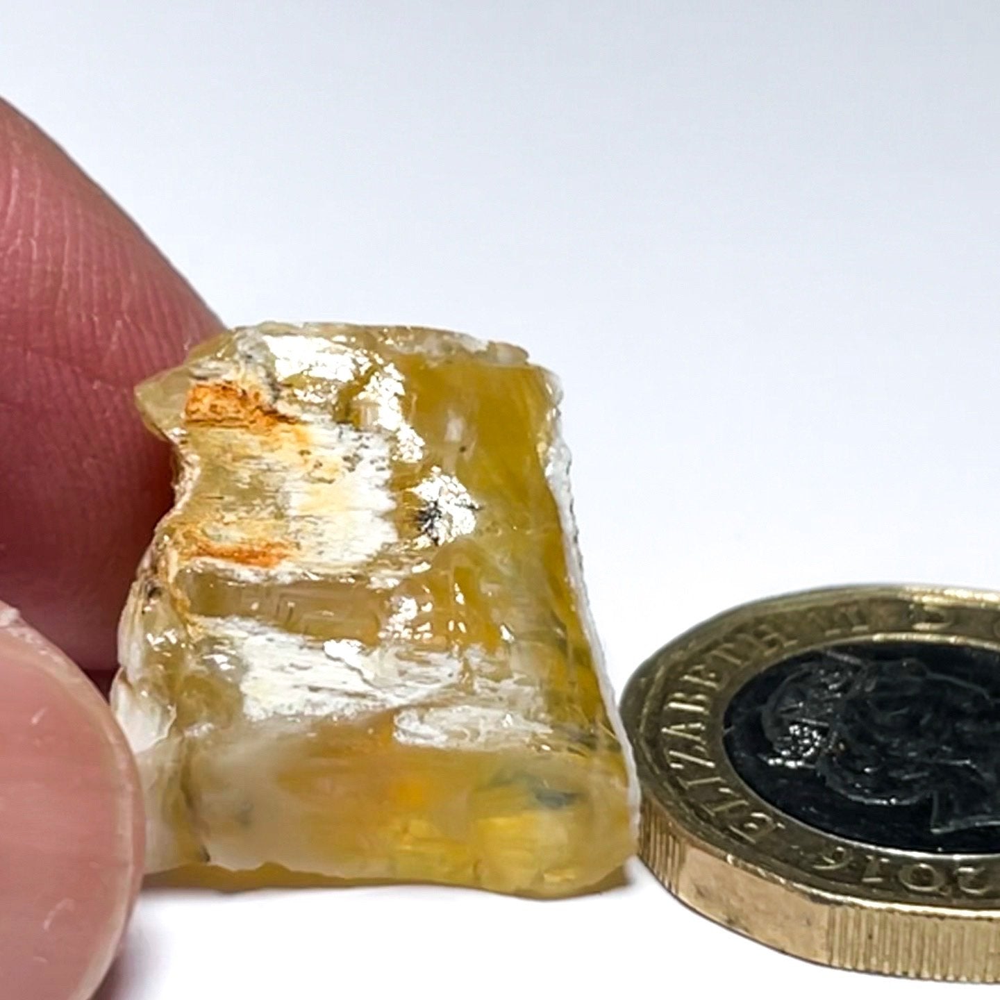 29.76Ct Opal Tanzania Untreated Unheated From A 1999 Deposit Chatoyant (Pearly Cats-Eye Effect)