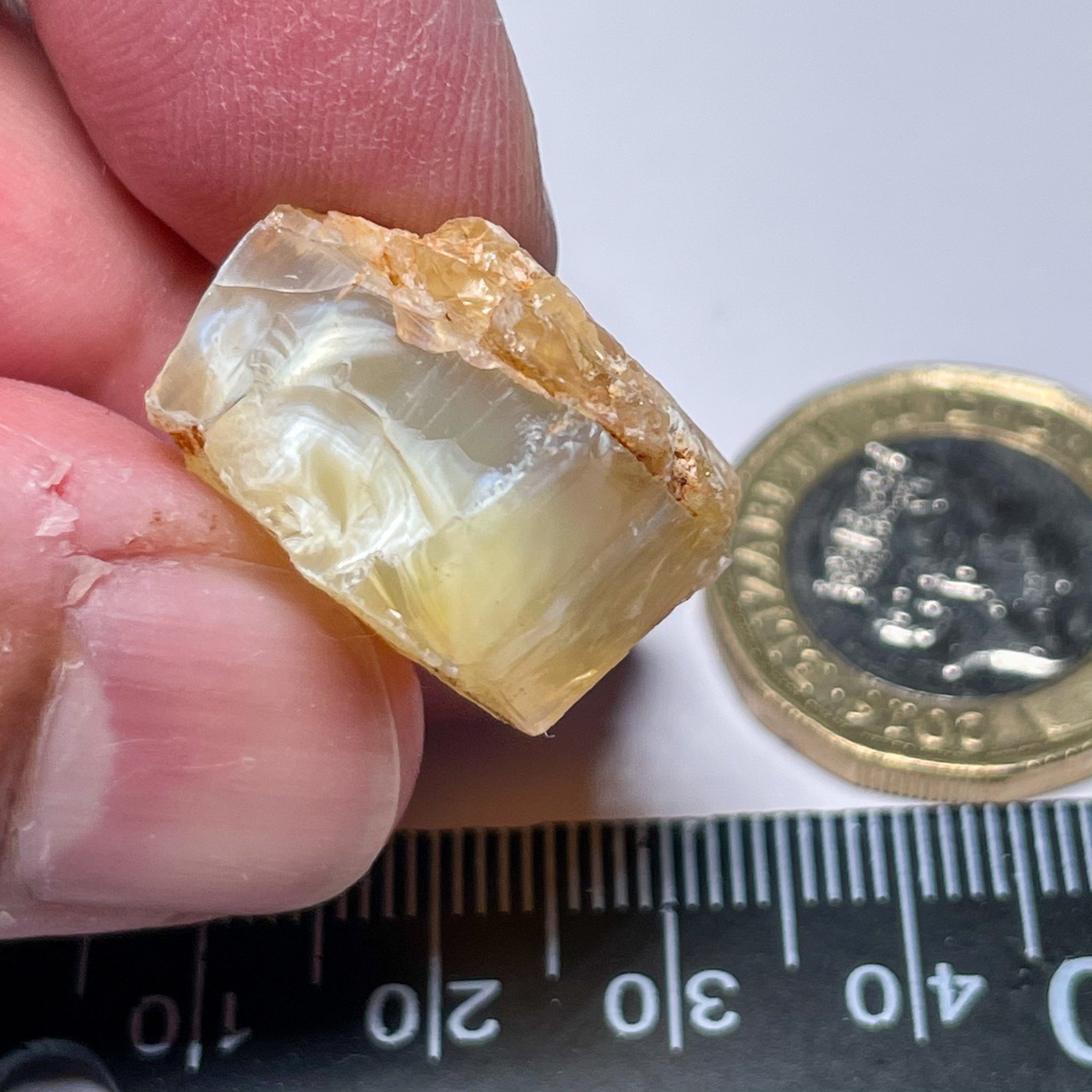 24.44Ct Opal Tanzania Untreated Unheated From A 1999 Deposit Chatoyant (White Pearly Cats-Eye