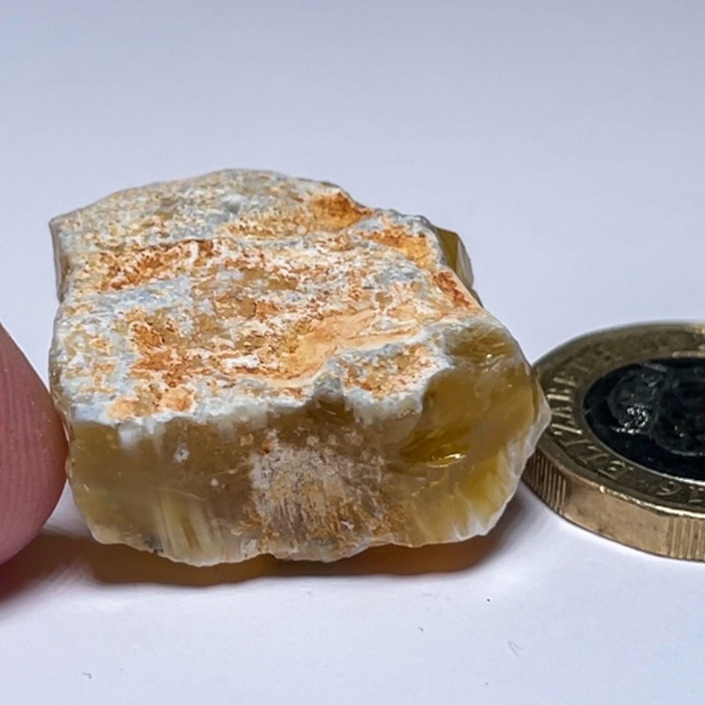 46.75Ct Opal Tanzania Untreated Unheated From A 1999 Deposit Chatoyant (Pearly Cats-Eye Effect)