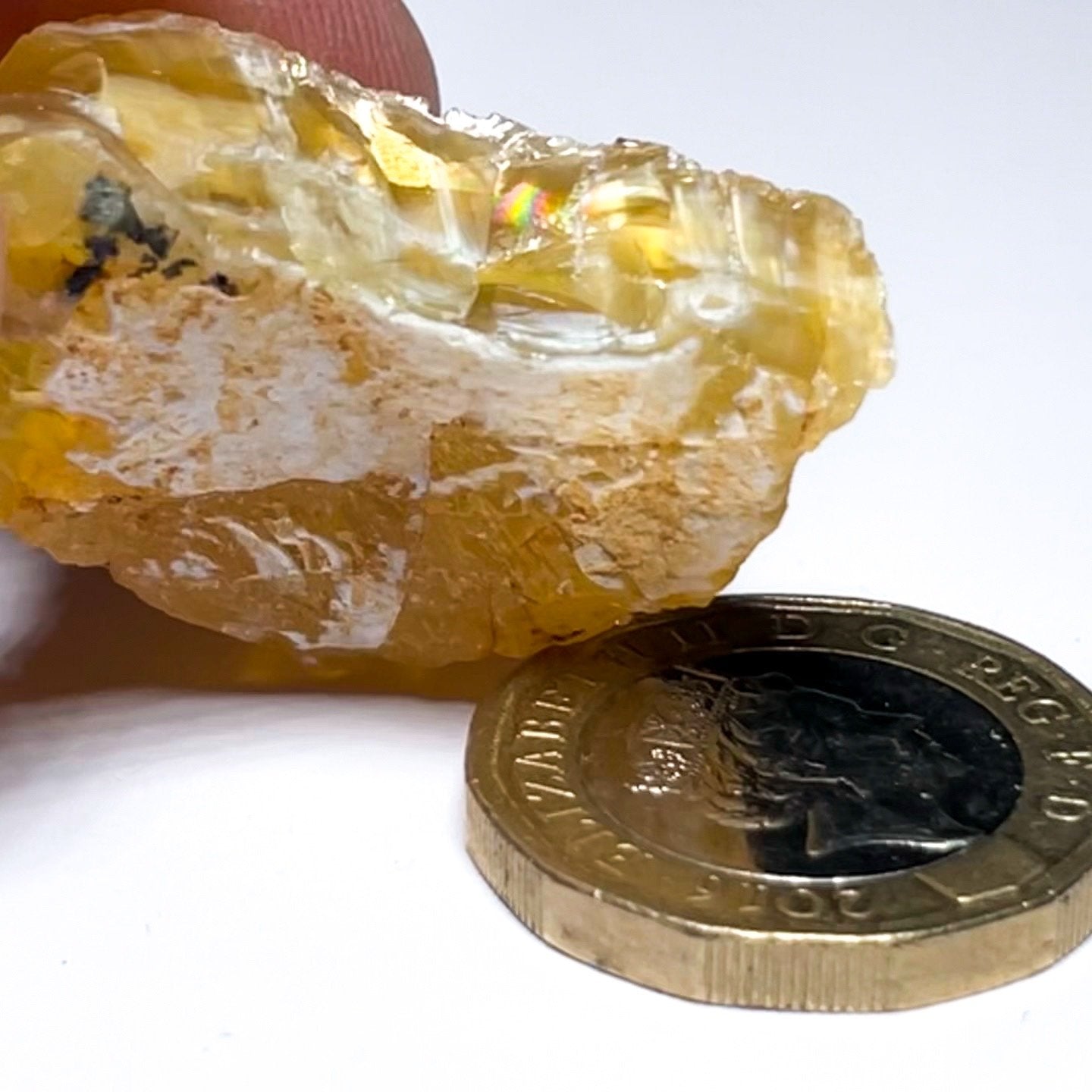 46.74Ct Opal Tanzania Untreated Unheated From A 1999 Deposit Chatoyant (Pearly Cats-Eye Effect)