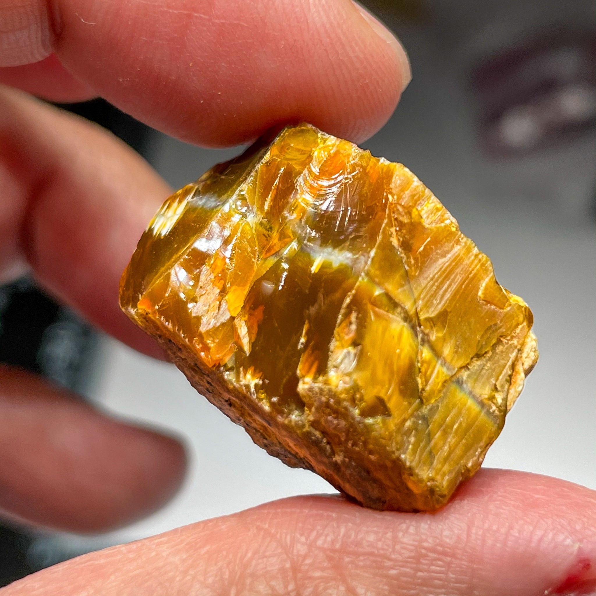 60.00Ct Opal Tanzania Untreated Unheated From A 1999 Deposit Chatoyant (Cats-Eye Effect) Has An