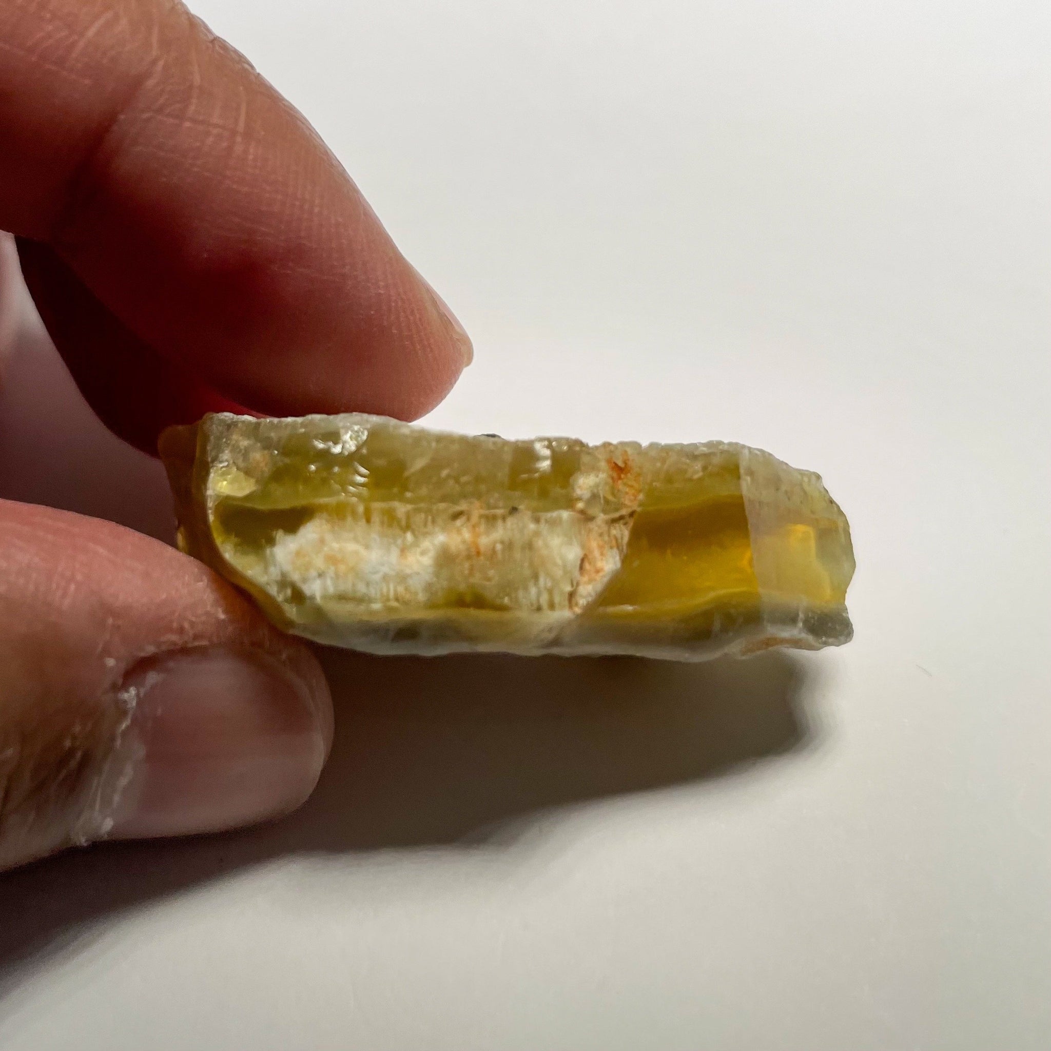 84.41Ct Opal Tanzania Untreated Unheated From A 1999 Deposit Chatoyant (Pearly Cats-Eye Effect)