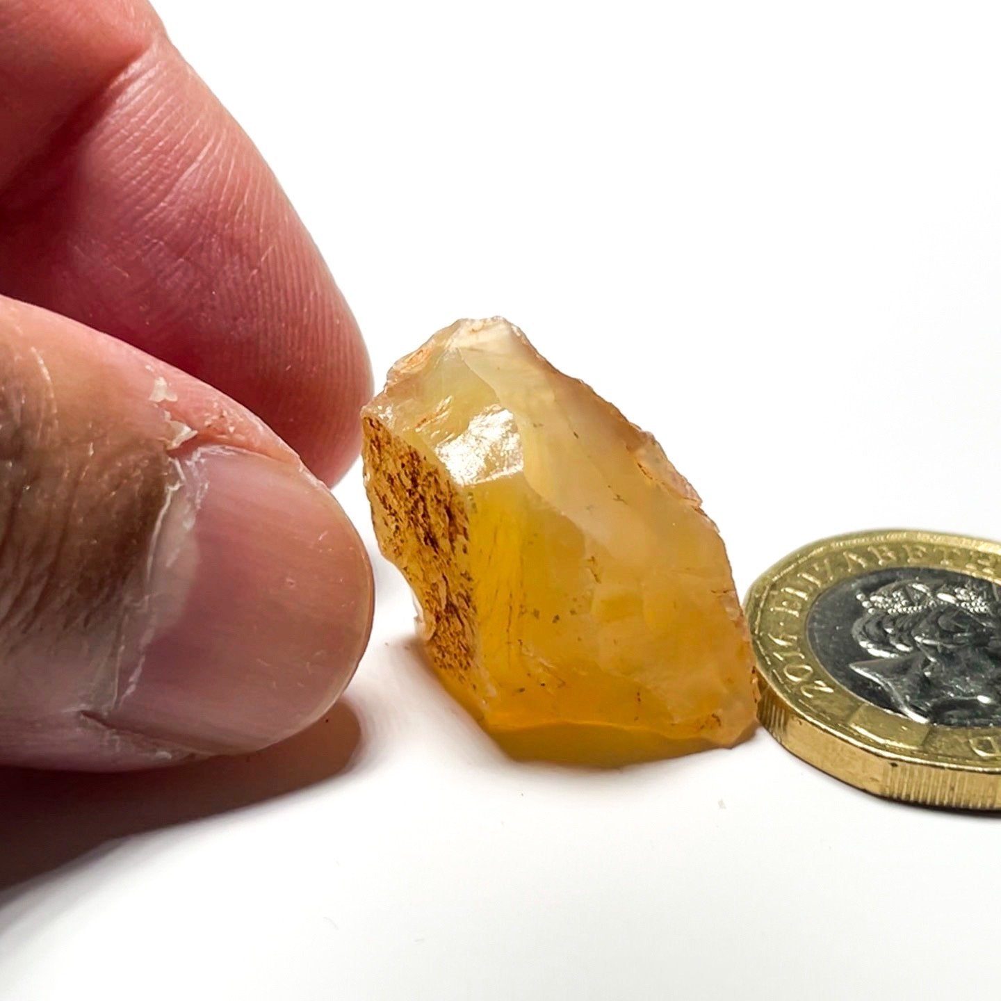 30.77Ct Opal Tanzania Untreated Unheated From A 1999 Deposit Chatoyant (Pearly Cats-Eye Effect)