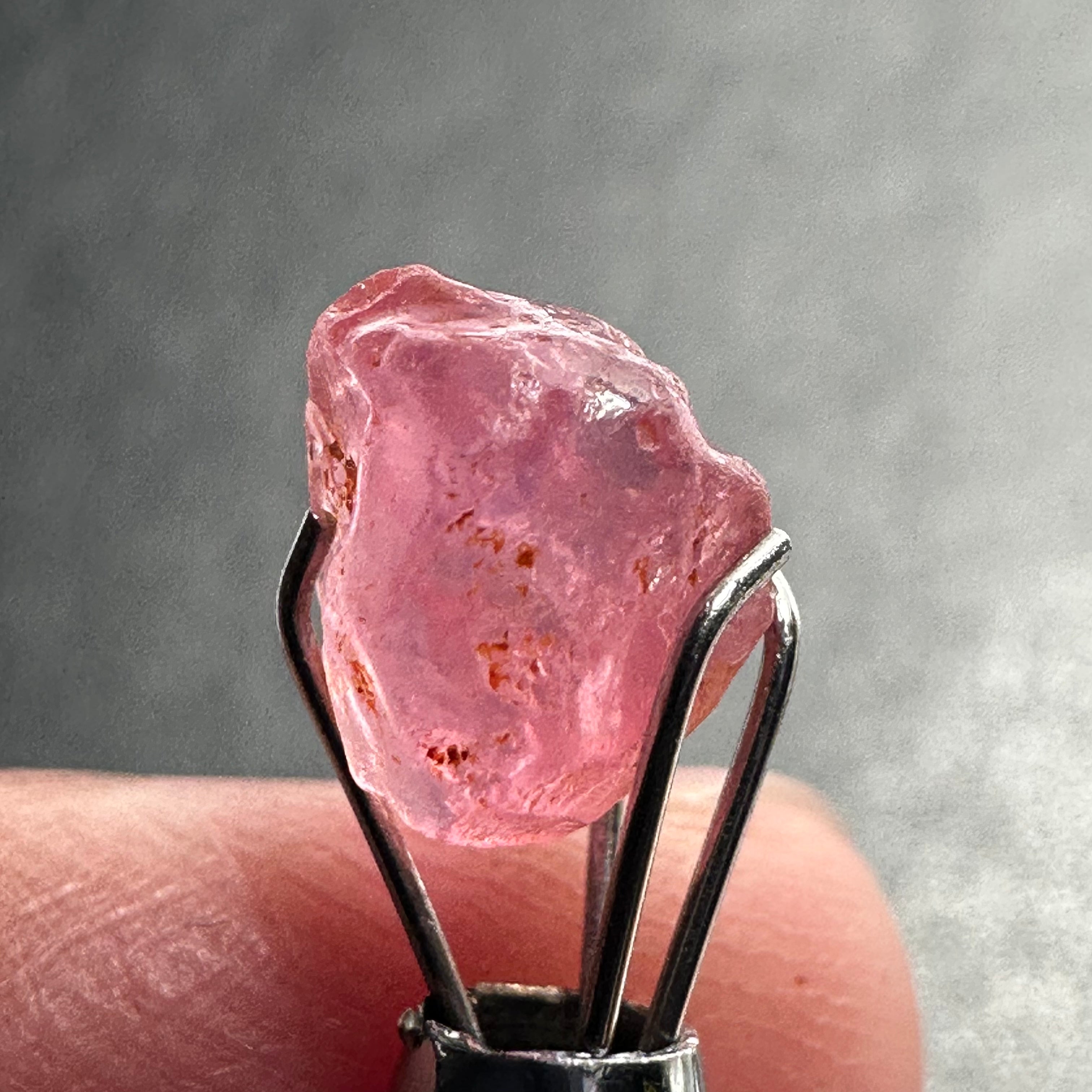 2.82Ct Tanzanian Spinel Vs + Slightly Silky Untreated Unheated.
