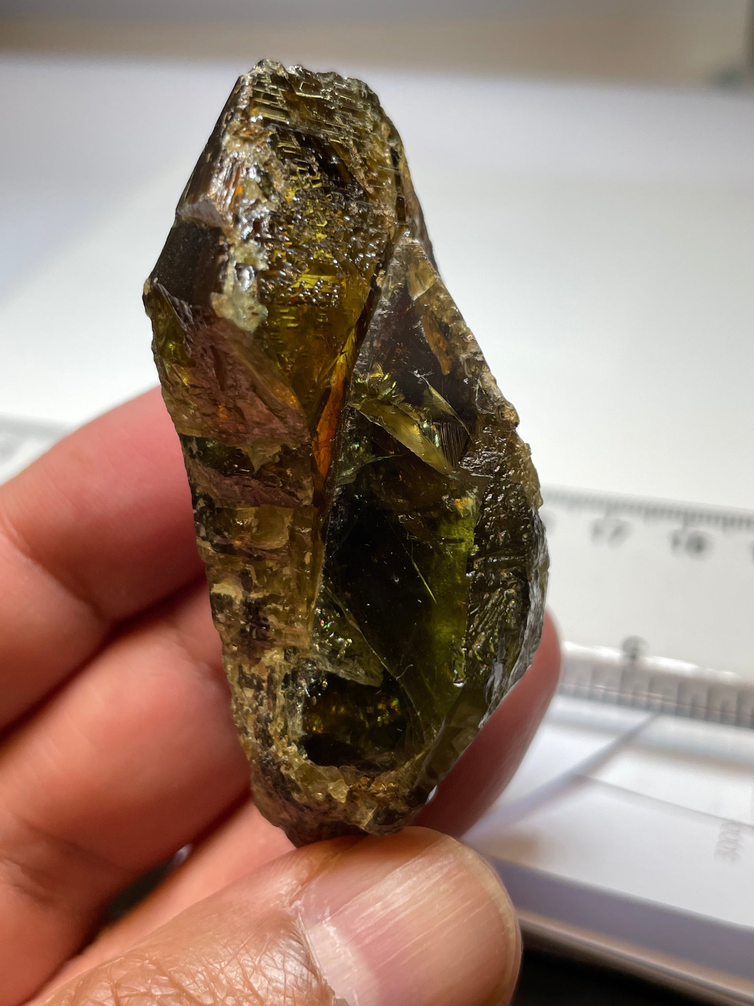 298.50Ct / 59.70Gm Tanzanian Sphene Crystal Untreated Unheated. 65.6 X 31.6 24.9Mm Very High End